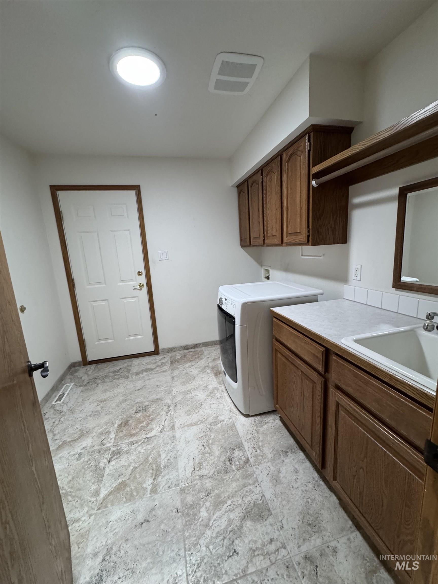 3474 E 3180 N, Kimberly, Idaho 83341, 3 Bedrooms, 2 Bathrooms, Residential For Sale, Price $678,000,MLS 98983080