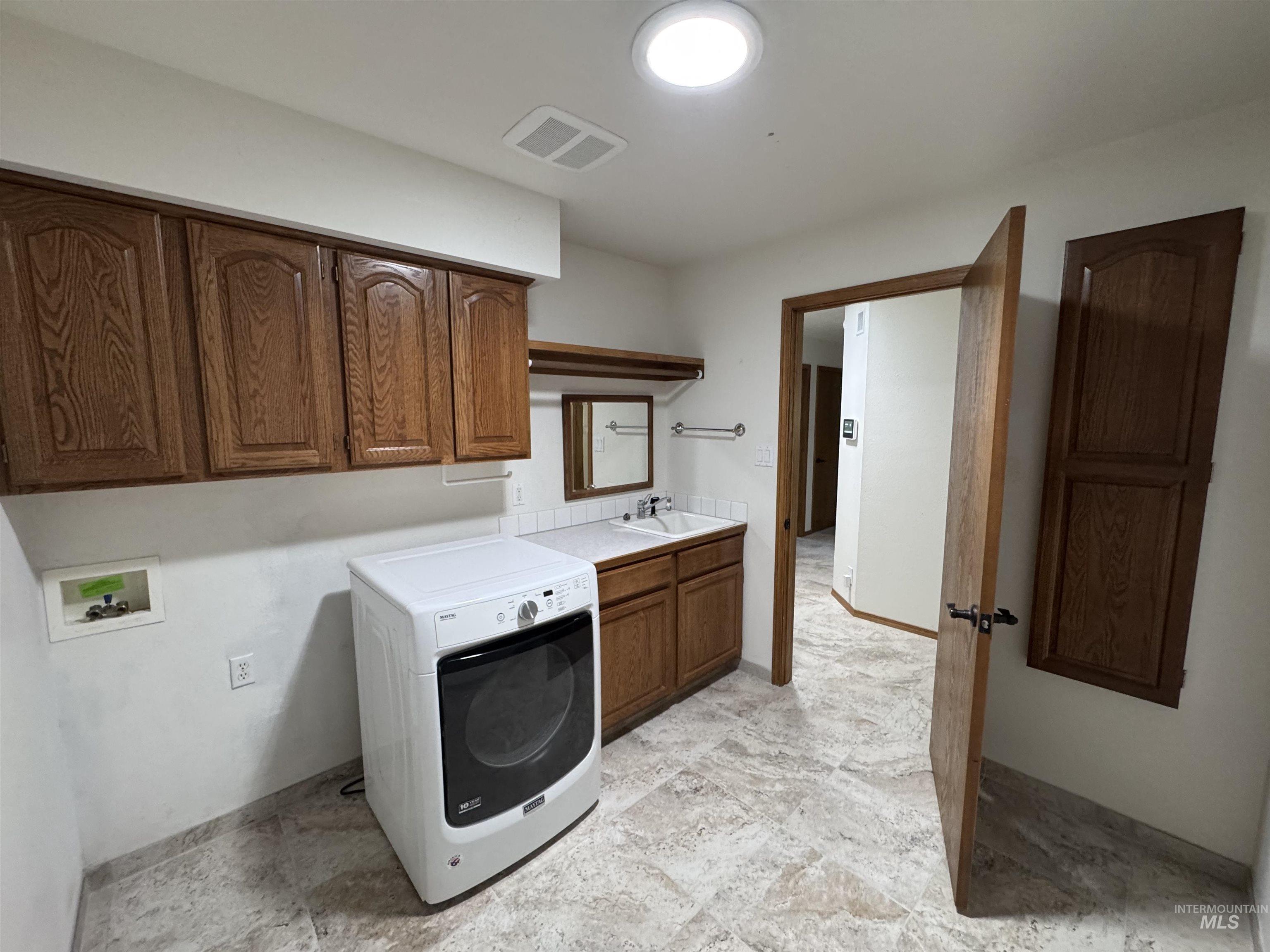 3474 E 3180 N, Kimberly, Idaho 83341, 3 Bedrooms, 2 Bathrooms, Residential For Sale, Price $678,000,MLS 98983080