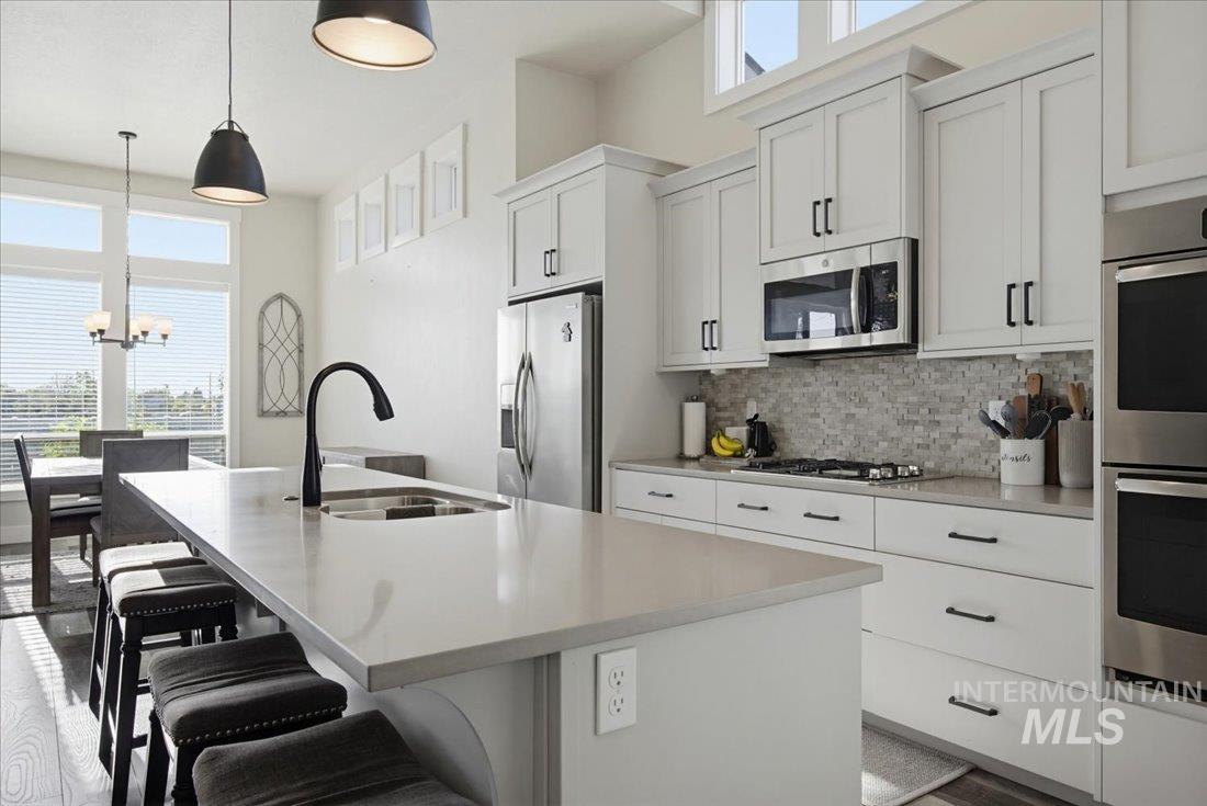 3093 NW 13Th St, Meridian, Idaho 83646-3168, 3 Bedrooms, 2 Bathrooms, Residential For Sale, Price $558,888, 98983083