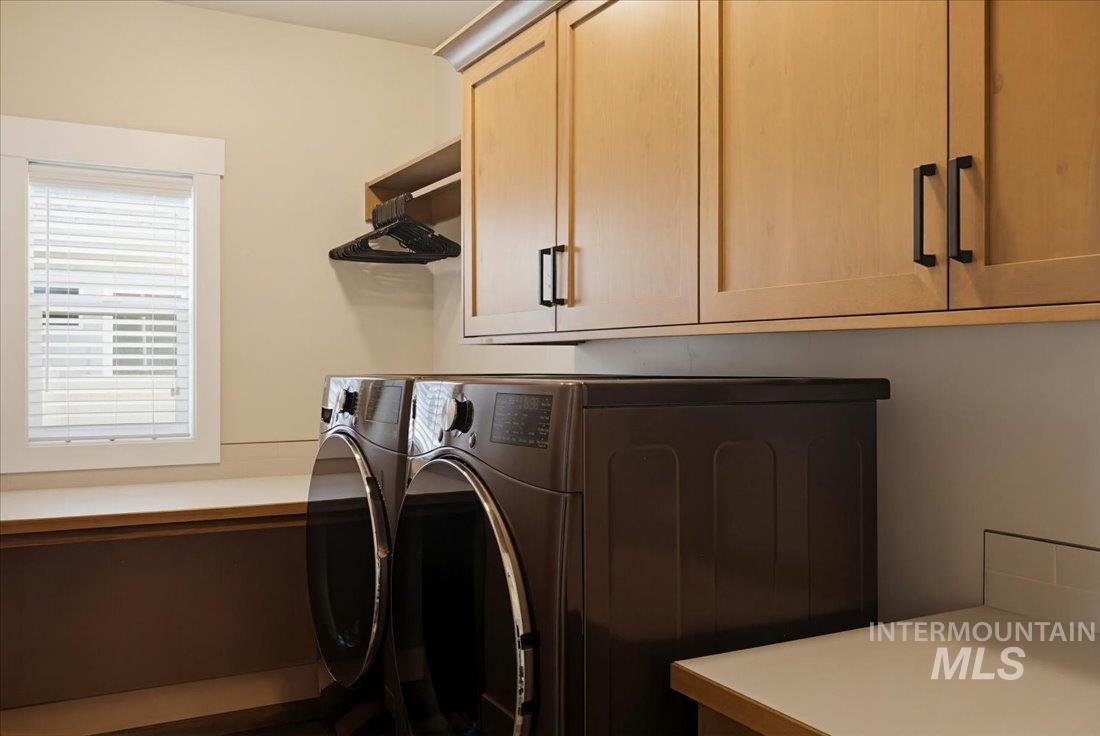 3093 NW 13Th St, Meridian, Idaho 83646-3168, 3 Bedrooms, 2 Bathrooms, Residential For Sale, Price $558,888, 98983083