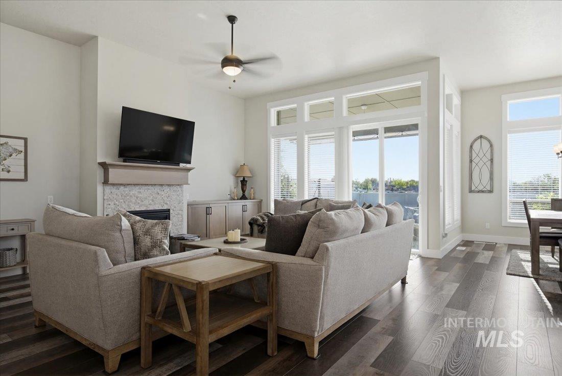 3093 NW 13Th St, Meridian, Idaho 83646-3168, 3 Bedrooms, 2 Bathrooms, Residential For Sale, Price $558,888, 98983083