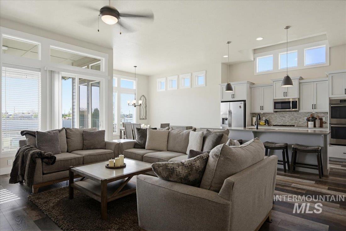 3093 NW 13Th St, Meridian, Idaho 83646-3168, 3 Bedrooms, 2 Bathrooms, Residential For Sale, Price $558,888, 98983083