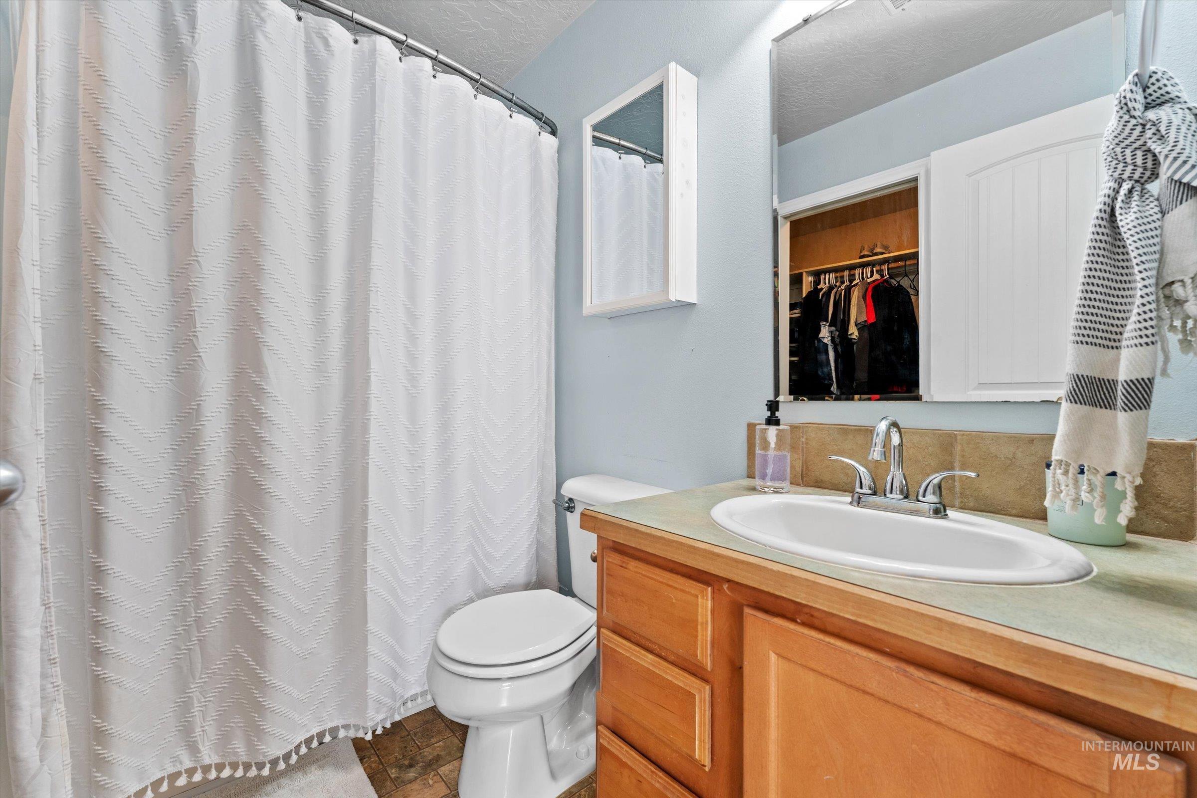 2600 E Carmel Ct, Nampa, Idaho 83687, 3 Bedrooms, 2 Bathrooms, Residential For Sale, Price $354,900,MLS 98983086