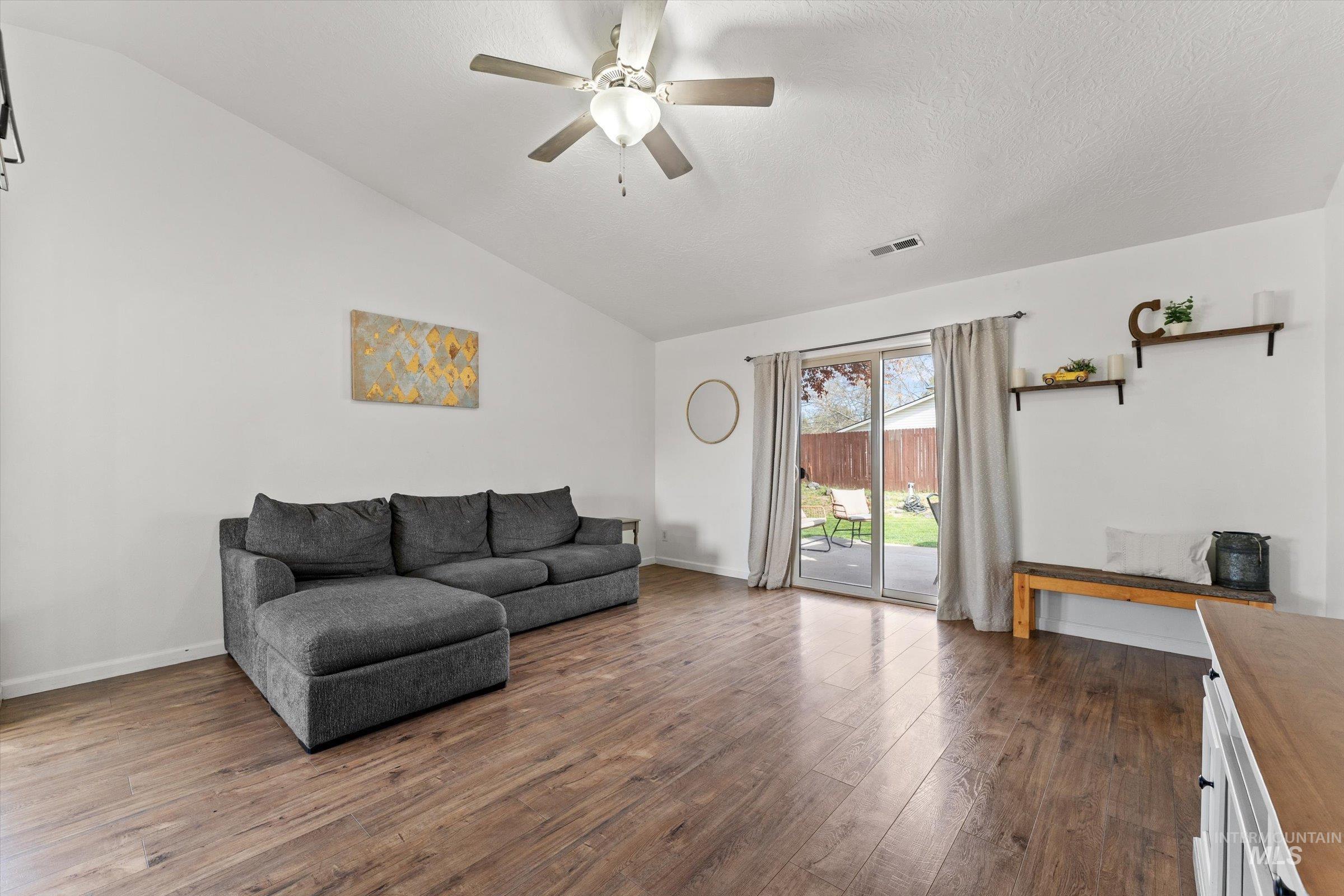 2600 E Carmel Ct, Nampa, Idaho 83687, 3 Bedrooms, 2 Bathrooms, Residential For Sale, Price $354,900,MLS 98983086