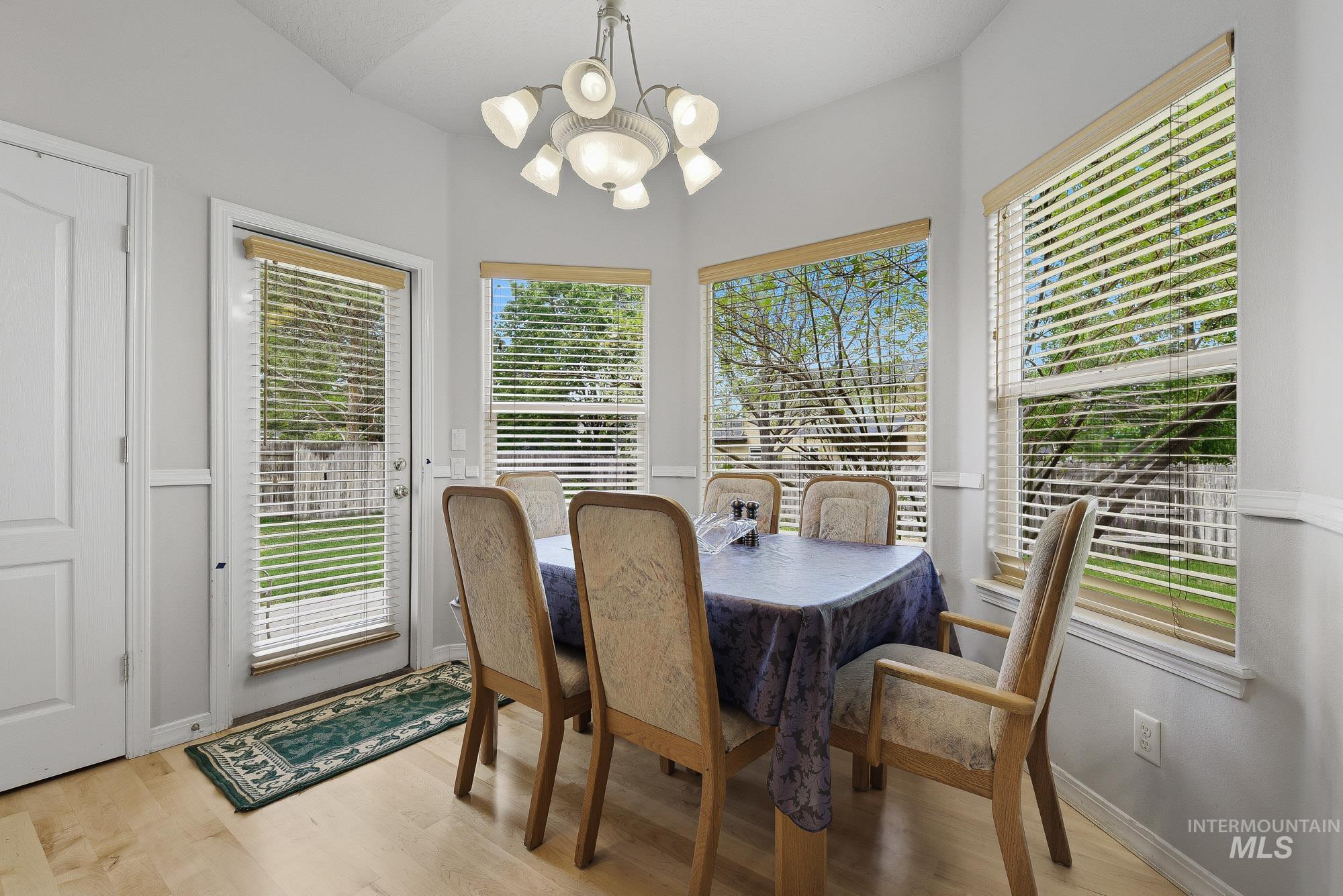 3043 S Slate Creek Way, Meridian, Idaho 83642, 5 Bedrooms, 3 Bathrooms, Residential For Sale, Price $634,900, 98983090