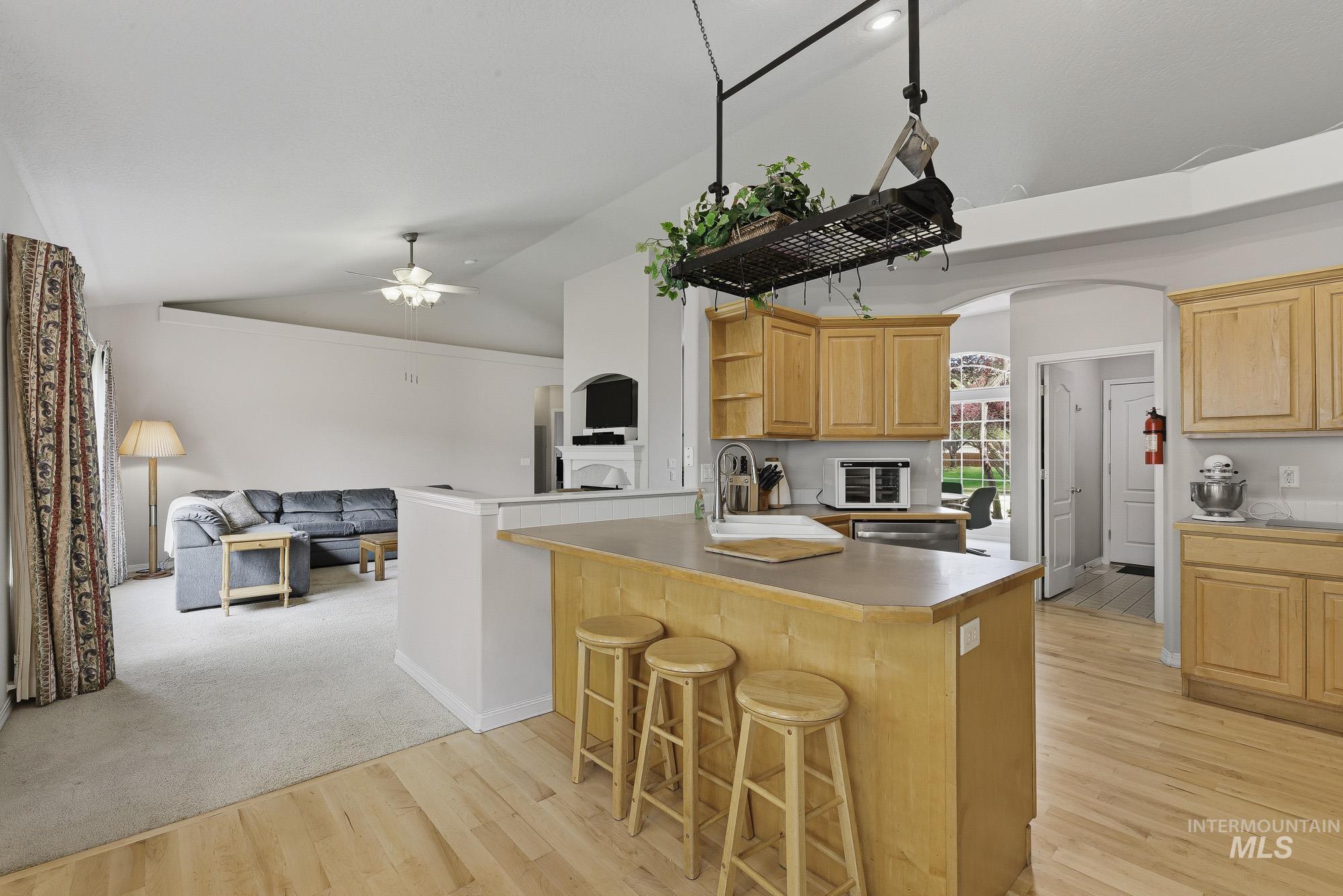 3043 S Slate Creek Way, Meridian, Idaho 83642, 5 Bedrooms, 3 Bathrooms, Residential For Sale, Price $634,900, 98983090