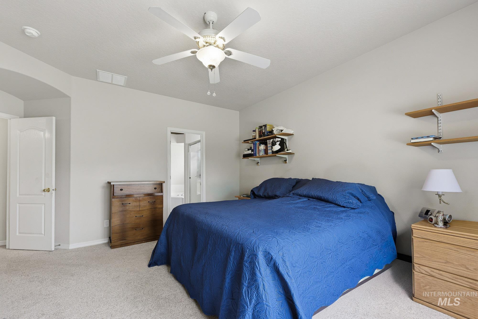 3043 S Slate Creek Way, Meridian, Idaho 83642, 5 Bedrooms, 3 Bathrooms, Residential For Sale, Price $634,900, 98983090