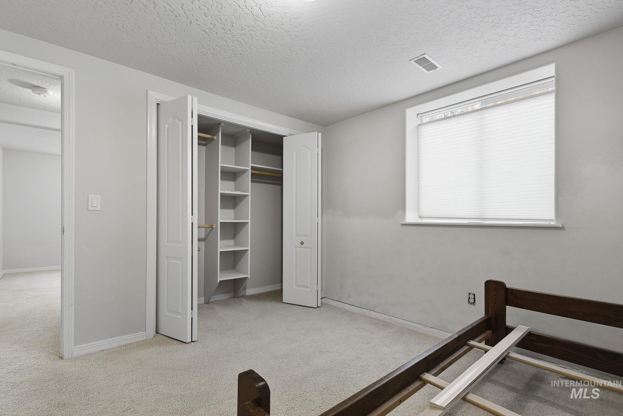 3043 S Slate Creek Way, Meridian, Idaho 83642, 5 Bedrooms, 3 Bathrooms, Residential For Sale, Price $634,900, 98983090