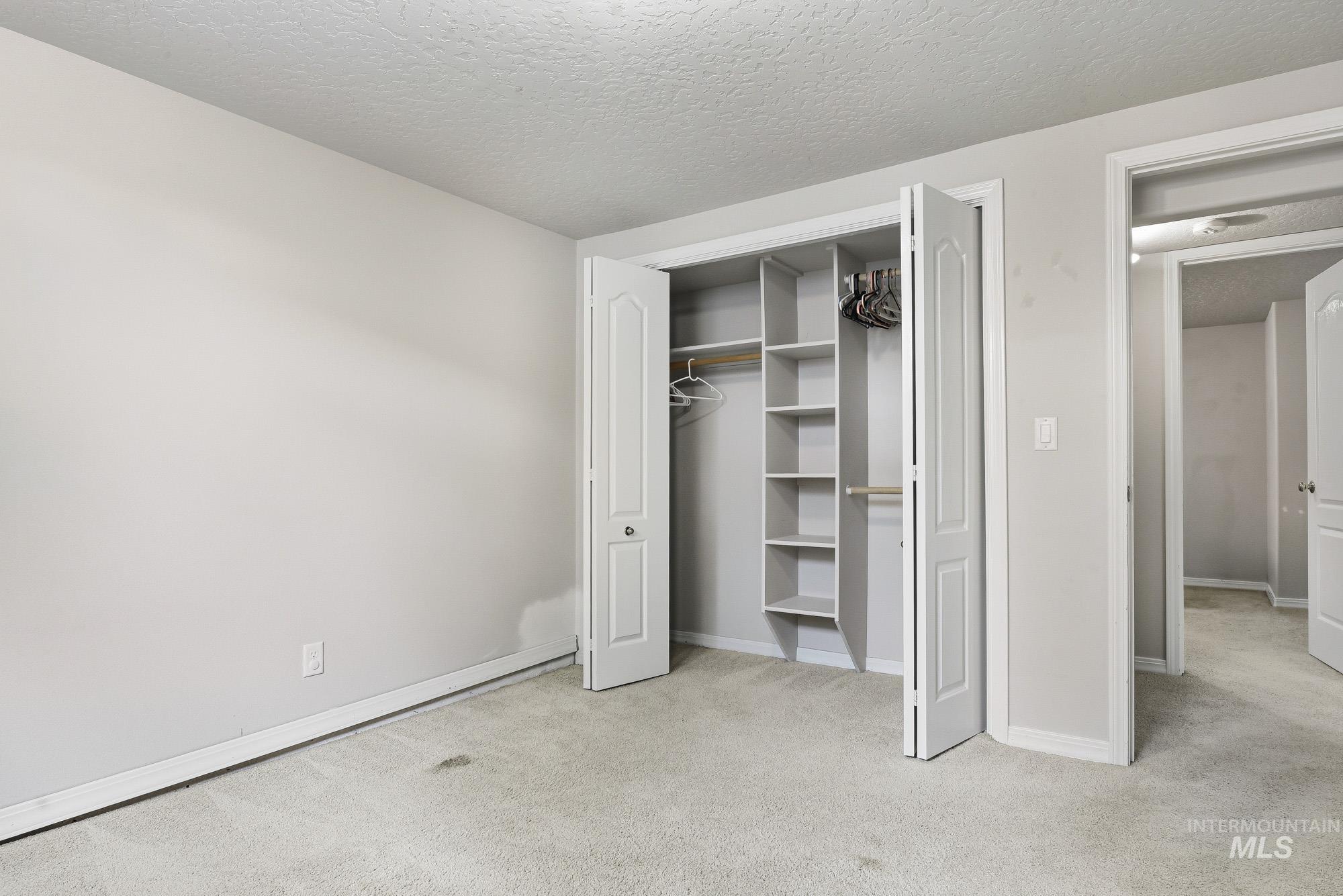 3043 S Slate Creek Way, Meridian, Idaho 83642, 5 Bedrooms, 3 Bathrooms, Residential For Sale, Price $634,900, 98983090