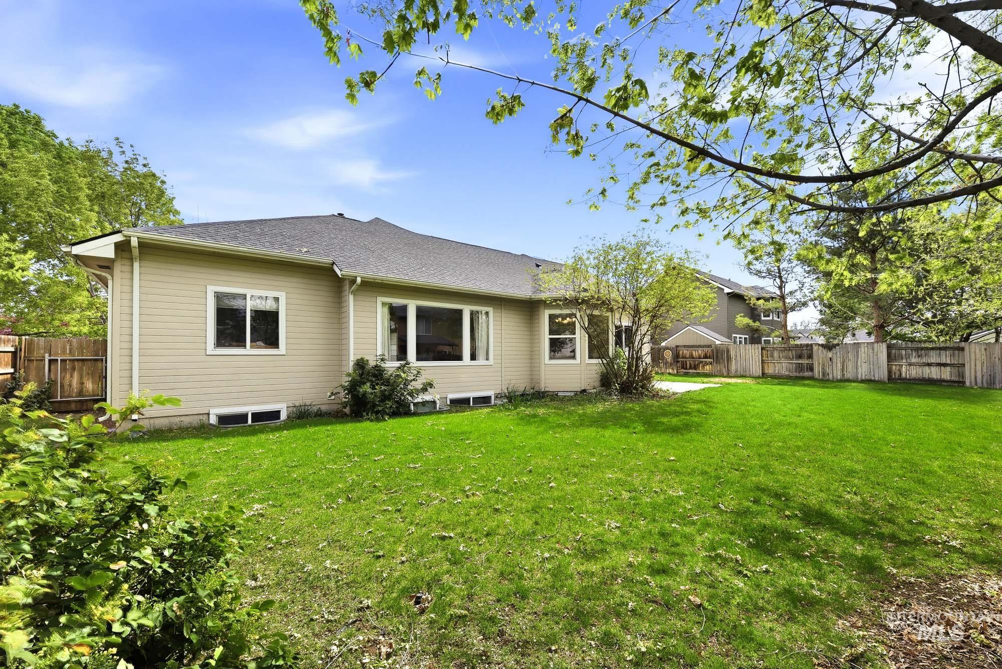 3043 S Slate Creek Way, Meridian, Idaho 83642, 5 Bedrooms, 3 Bathrooms, Residential For Sale, Price $634,900, 98983090