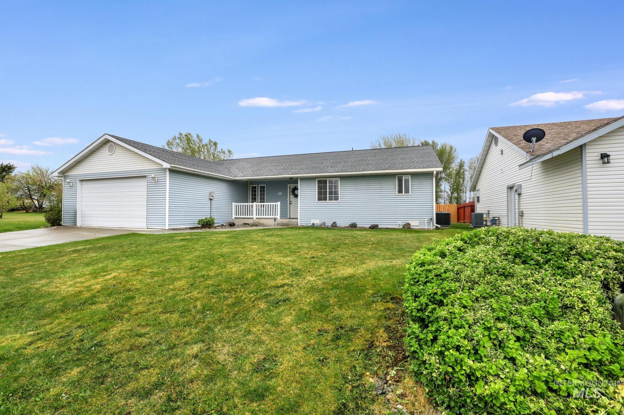 201 Garnet, Kimberly, Idaho 83341, 4 Bedrooms, 2 Bathrooms, Residential For Sale, Price $359,500,MLS 98983095