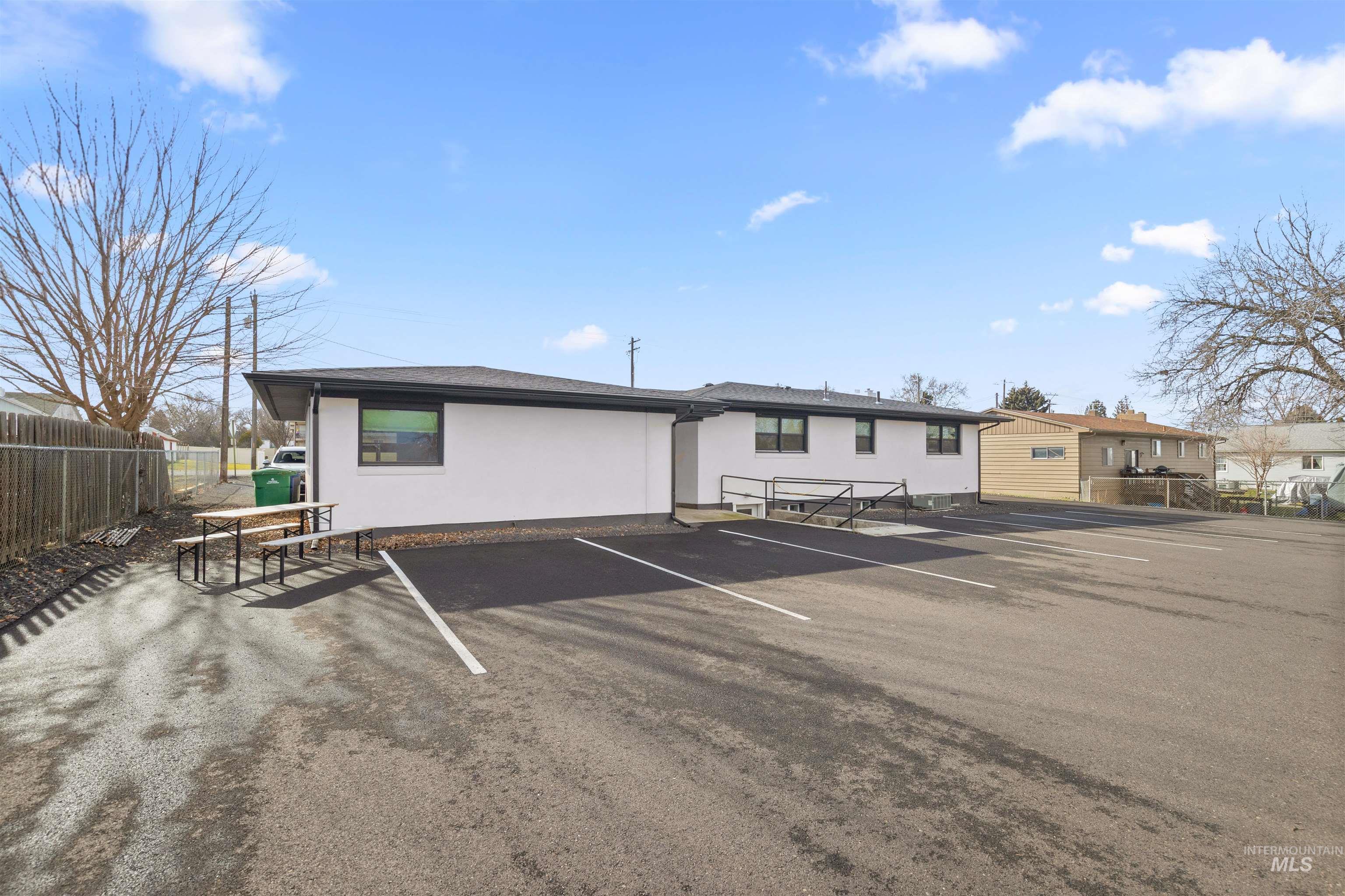 909 Bryden Avenue, Lewiston, Idaho 83501, Business/Commercial For Sale, Price $689,000,MLS 98983098