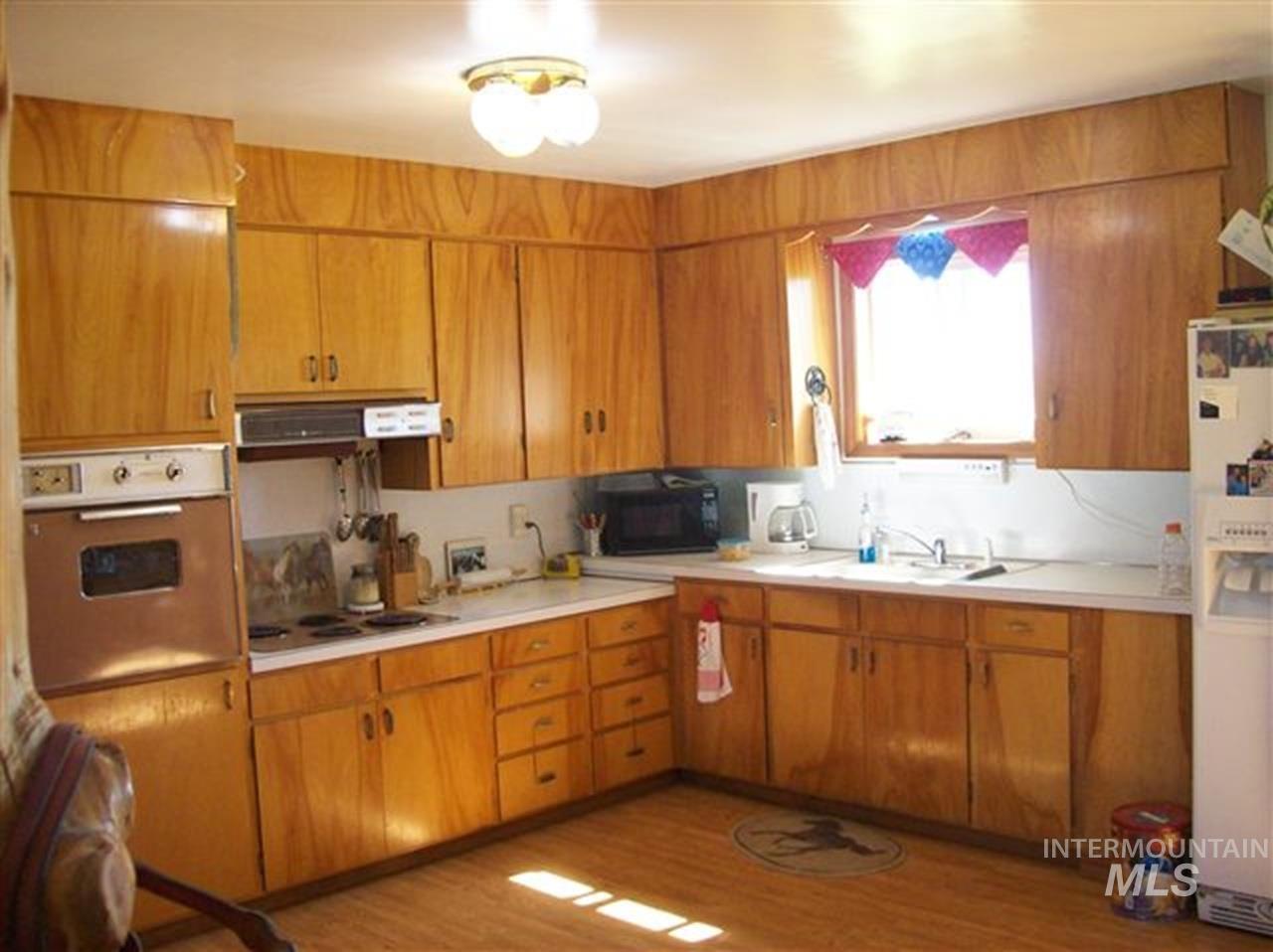 721 Mendiola, Nyssa, Oregon 97913, 3 Bedrooms, 1 Bathroom, Farm & Ranch For Sale, Price $1,100,000,MLS 98983099