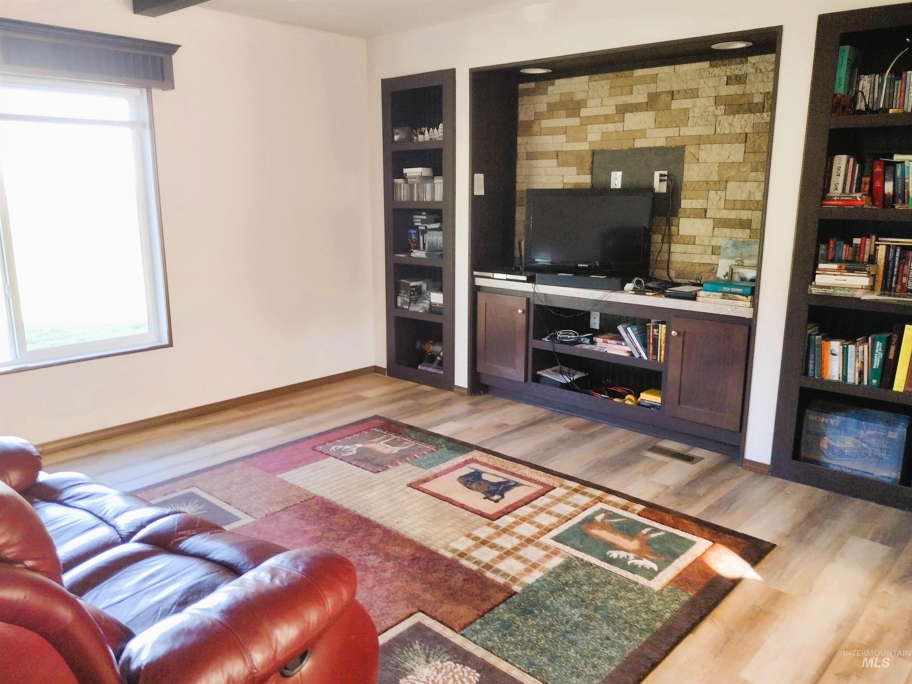 142 Shenandoah 3rd. St, Kamiah, Idaho 83536, 3 Bedrooms, 2 Bathrooms, Residential For Sale, Price $396,900,MLS 98983101