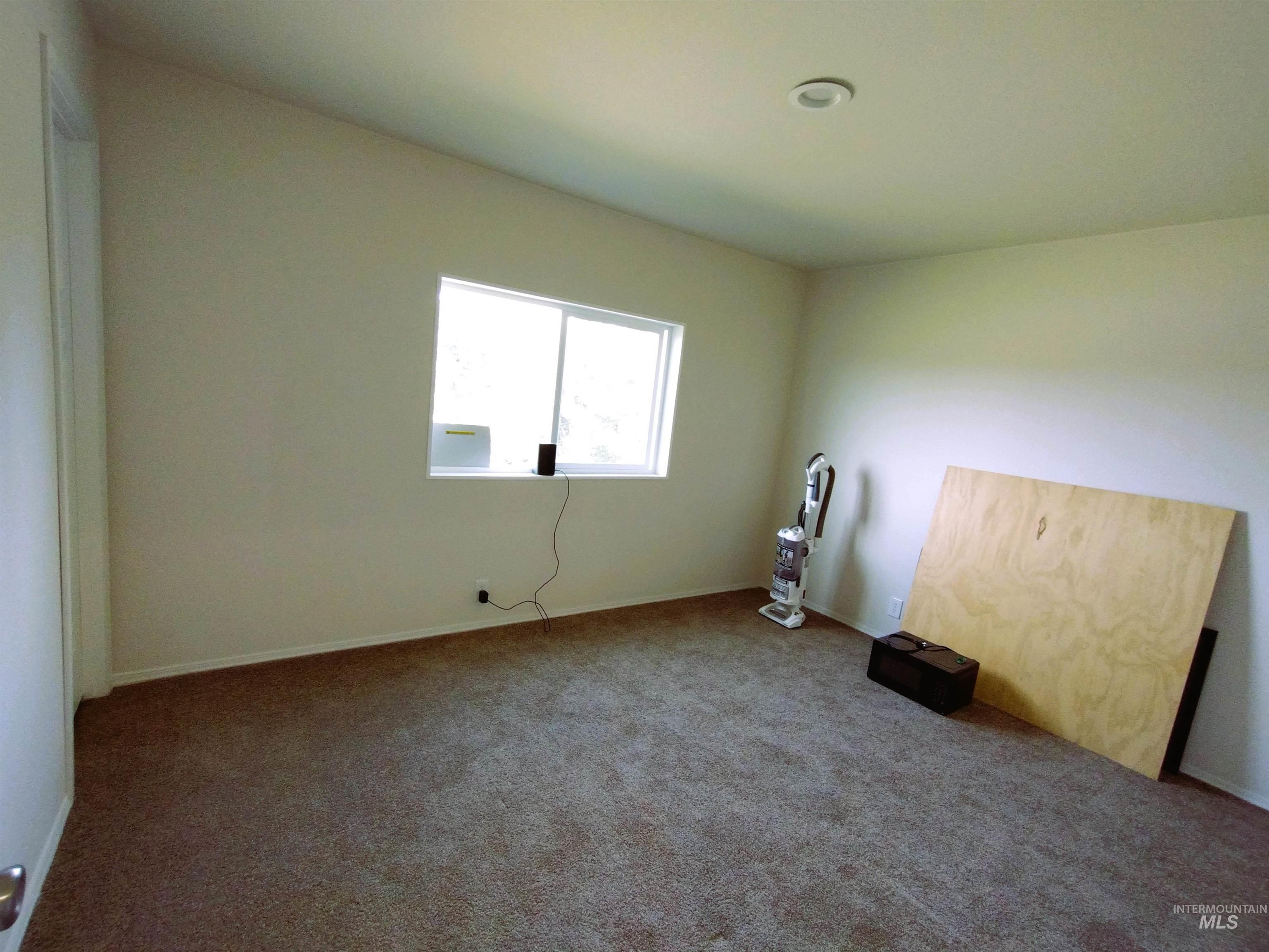 142 Shenandoah 3rd. St, Kamiah, Idaho 83536, 3 Bedrooms, 2 Bathrooms, Residential For Sale, Price $396,900,MLS 98983101