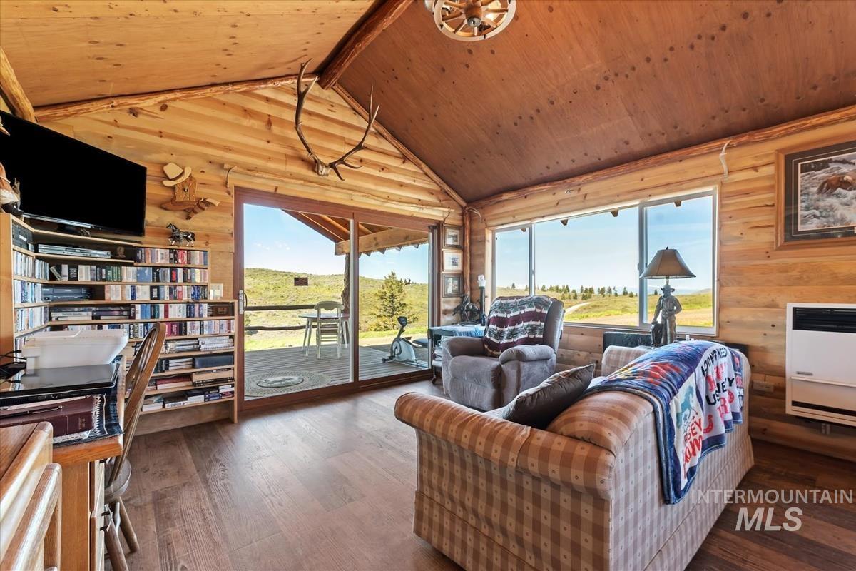 1961 Summit Estates, Cambridge, Idaho 83610, 1 Bedroom, 1 Bathroom, Residential For Sale, Price $450,000,MLS 98983105