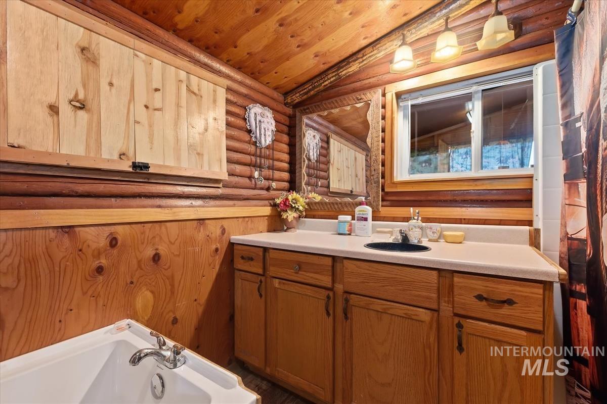 1961 Summit Estates, Cambridge, Idaho 83610, 1 Bedroom, 1 Bathroom, Residential For Sale, Price $450,000,MLS 98983105