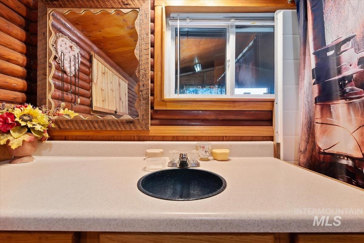 1961 Summit Estates, Cambridge, Idaho 83610, 1 Bedroom, 1 Bathroom, Residential For Sale, Price $450,000,MLS 98983105