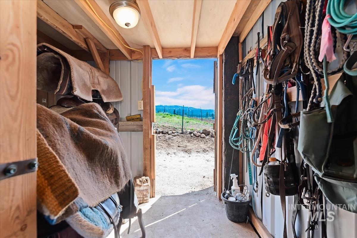 1961 Summit Estates, Cambridge, Idaho 83610, 1 Bedroom, 1 Bathroom, Residential For Sale, Price $450,000,MLS 98983105