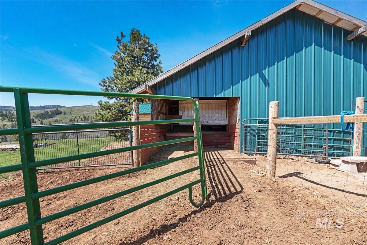 1961 Summit Estates, Cambridge, Idaho 83610, 1 Bedroom, 1 Bathroom, Residential For Sale, Price $450,000,MLS 98983105