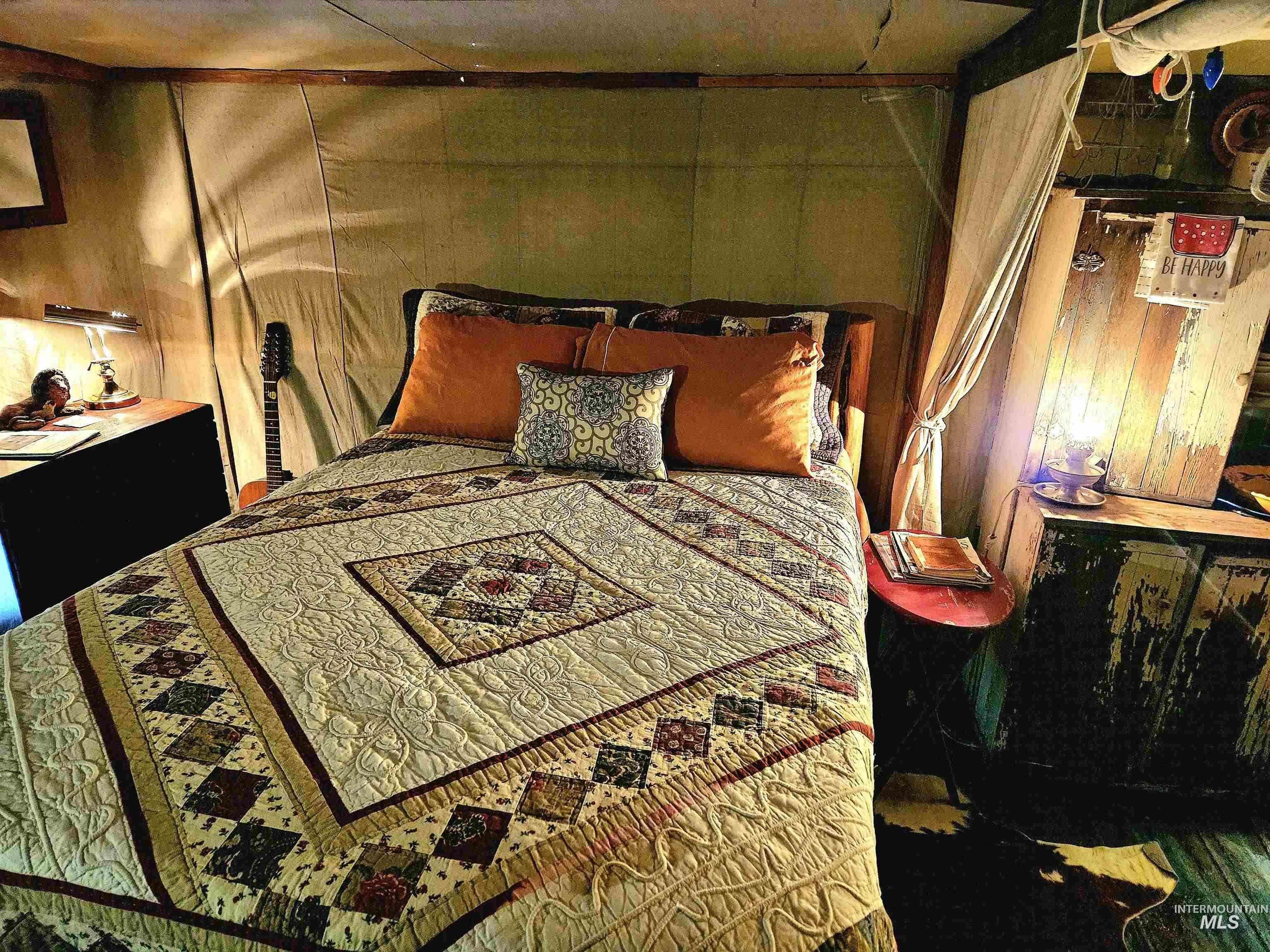 28 Harris Creek Rd, Horseshoe Bend, Idaho 83629, 2 Bedrooms, 1 Bathroom, Residential Income For Sale, Price $3,300,000,MLS 98983106