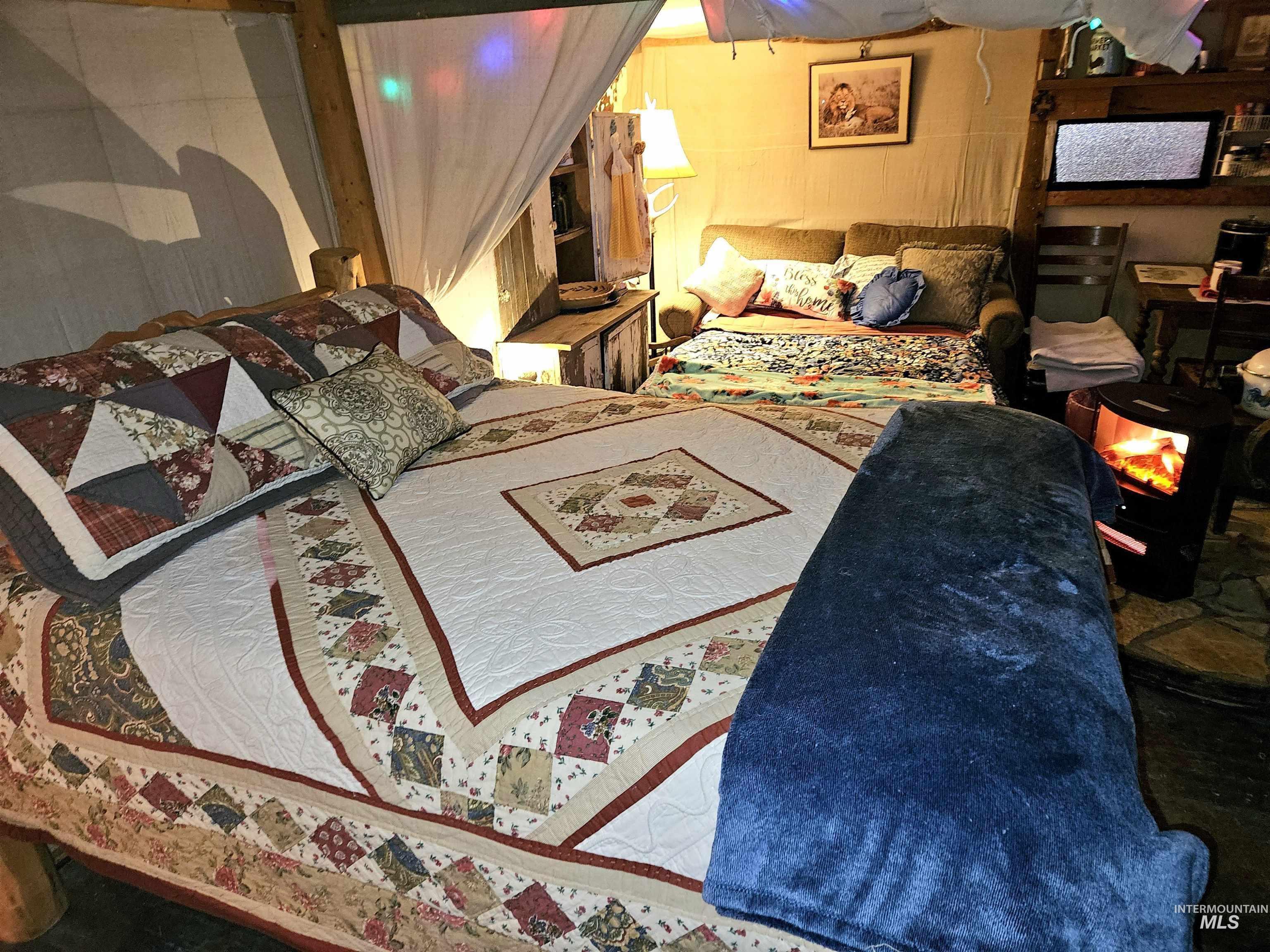 28 Harris Creek Rd, Horseshoe Bend, Idaho 83629, 2 Bedrooms, 1 Bathroom, Residential Income For Sale, Price $3,300,000,MLS 98983106