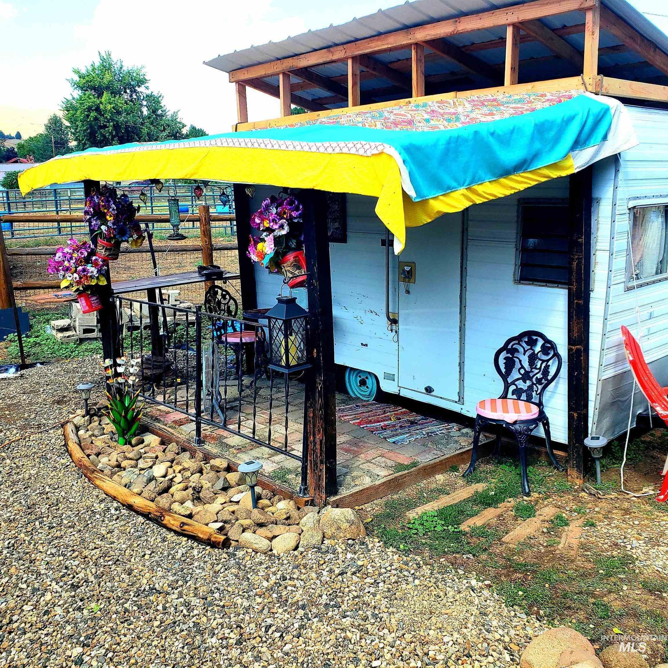 28 Harris Creek Rd, Horseshoe Bend, Idaho 83629, 2 Bedrooms, 1 Bathroom, Residential Income For Sale, Price $3,300,000,MLS 98983106