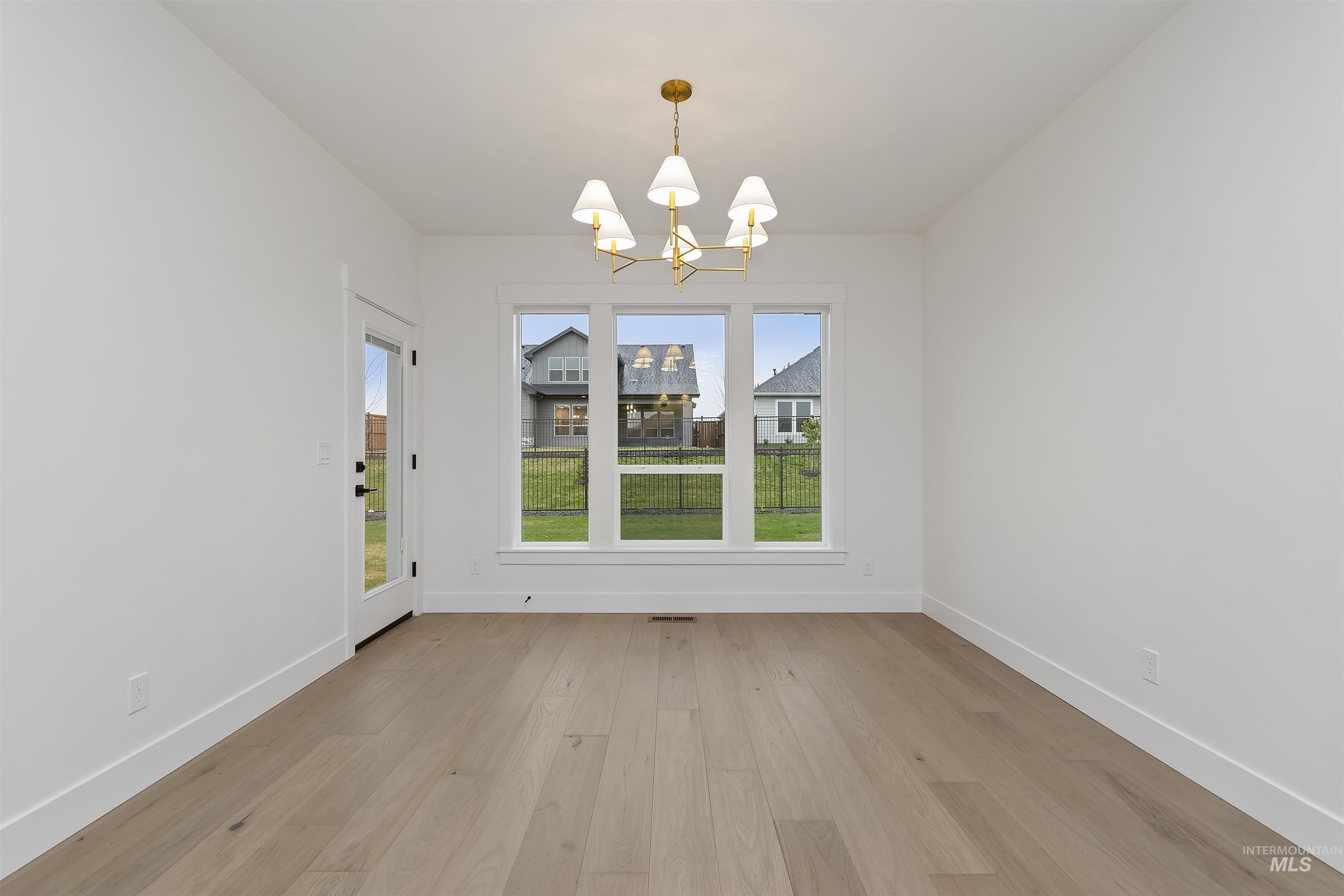 10858 W Cruden Bay Ln, Kuna, Idaho 83634, 4 Bedrooms, 2 Bathrooms, Residential For Sale, Price $659,880, 98983110