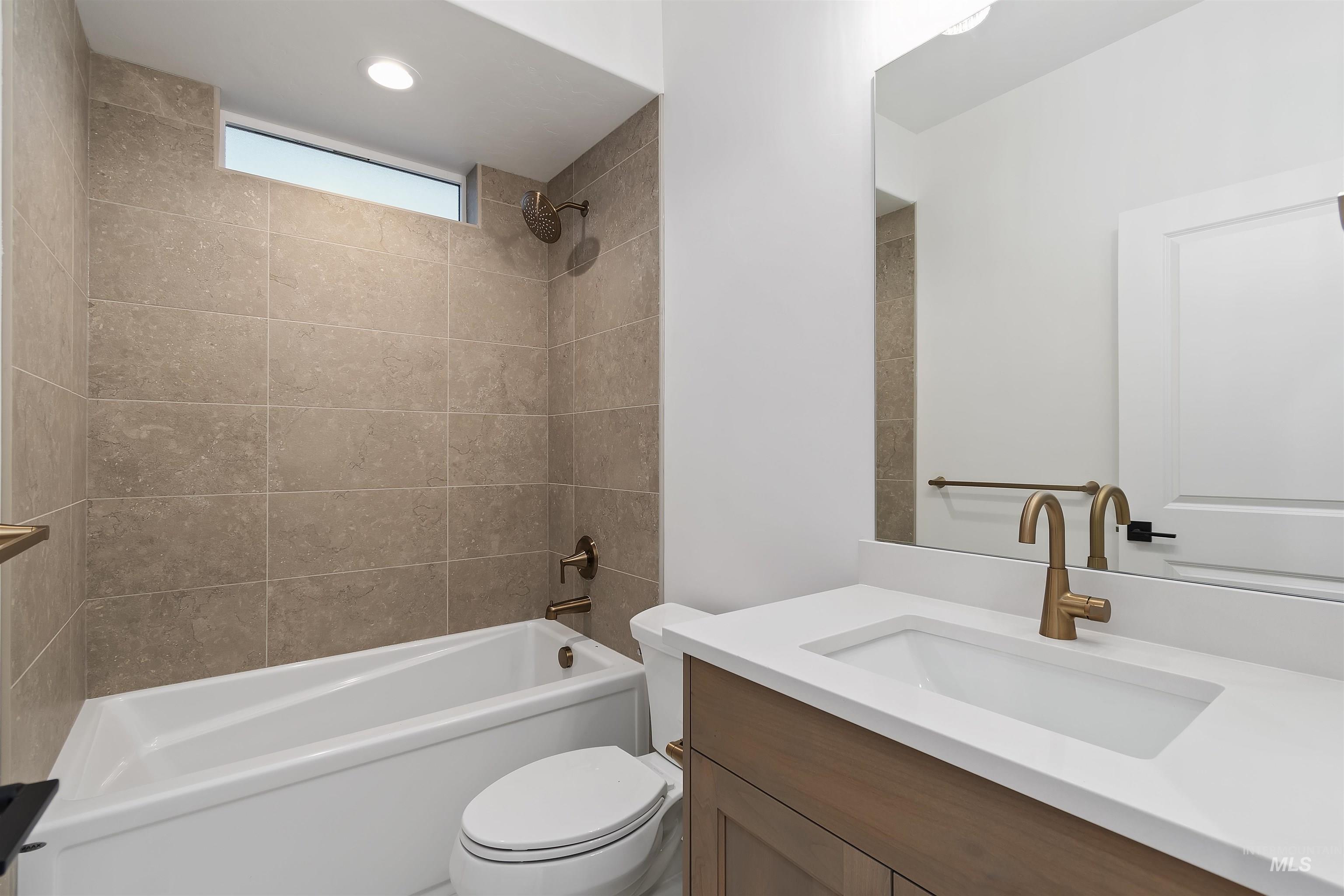 10858 W Cruden Bay Ln, Kuna, Idaho 83634, 4 Bedrooms, 2 Bathrooms, Residential For Sale, Price $659,880, 98983110