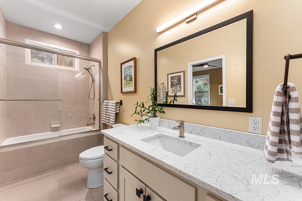 86 Tacoma Place, Garden Valley, Idaho 83622, 3 Bedrooms, 2.5 Bathrooms, Residential For Sale, Price $3,500,000,MLS 98983111