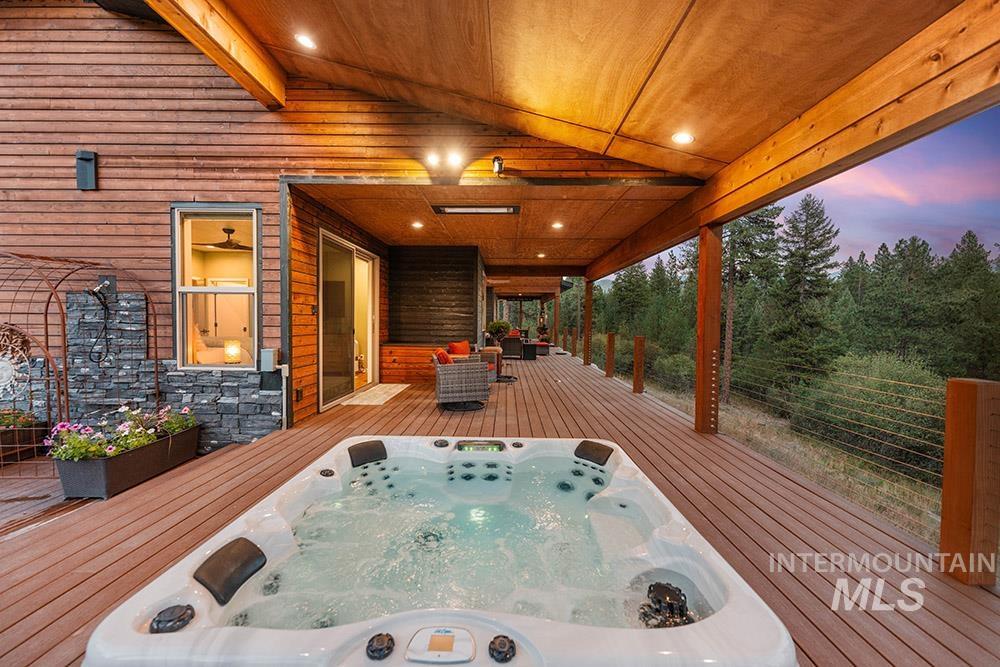 86 Tacoma Place, Garden Valley, Idaho 83622, 3 Bedrooms, 2.5 Bathrooms, Residential For Sale, Price $3,500,000,MLS 98983111