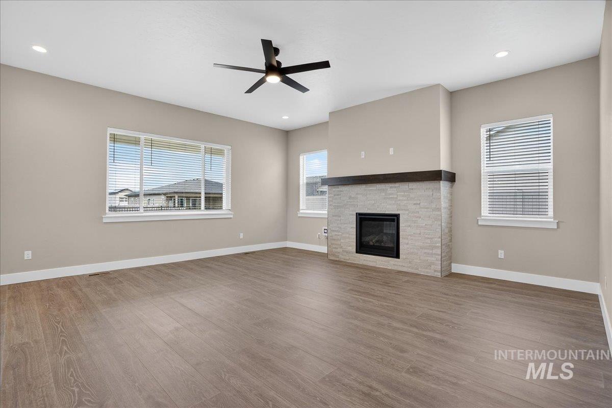 2431 N Black Fire Ave, Star, Idaho 83669, 4 Bedrooms, 3 Bathrooms, Residential For Sale, Price $699,990, 98983112