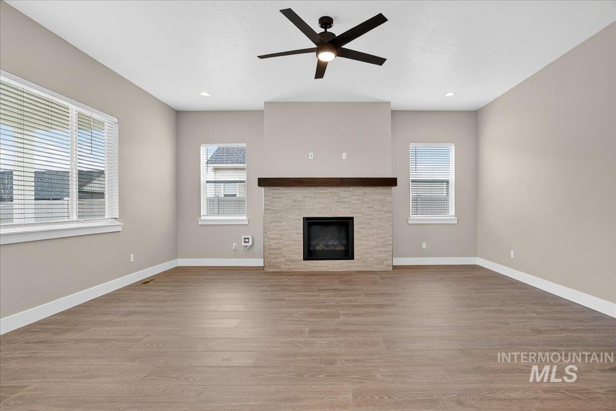 2431 N Black Fire Ave, Star, Idaho 83669, 4 Bedrooms, 3 Bathrooms, Residential For Sale, Price $699,990, 98983112