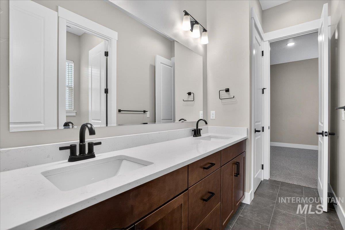 2431 N Black Fire Ave, Star, Idaho 83669, 4 Bedrooms, 3 Bathrooms, Residential For Sale, Price $699,990, 98983112