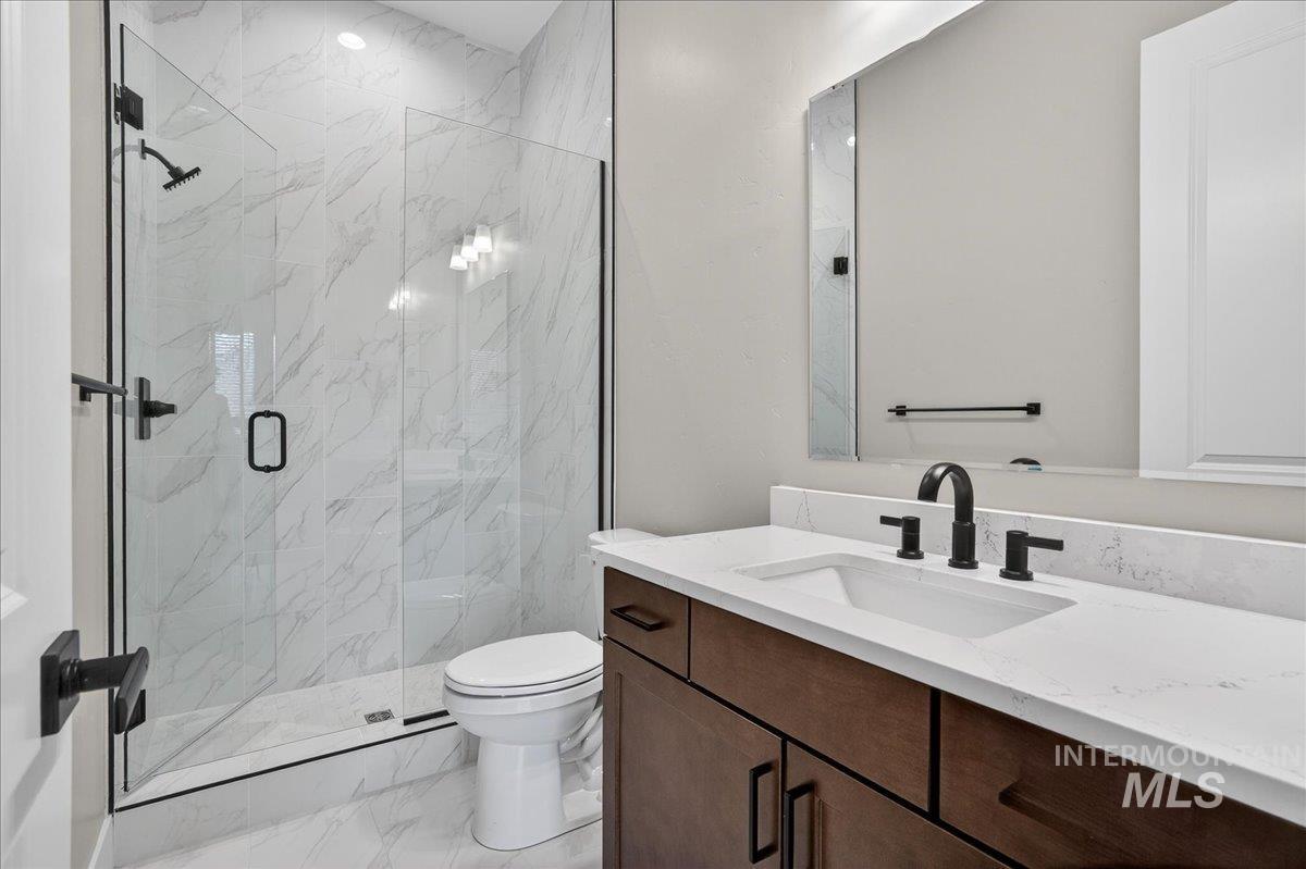 2431 N Black Fire Ave, Star, Idaho 83669, 4 Bedrooms, 3 Bathrooms, Residential For Sale, Price $699,990, 98983112