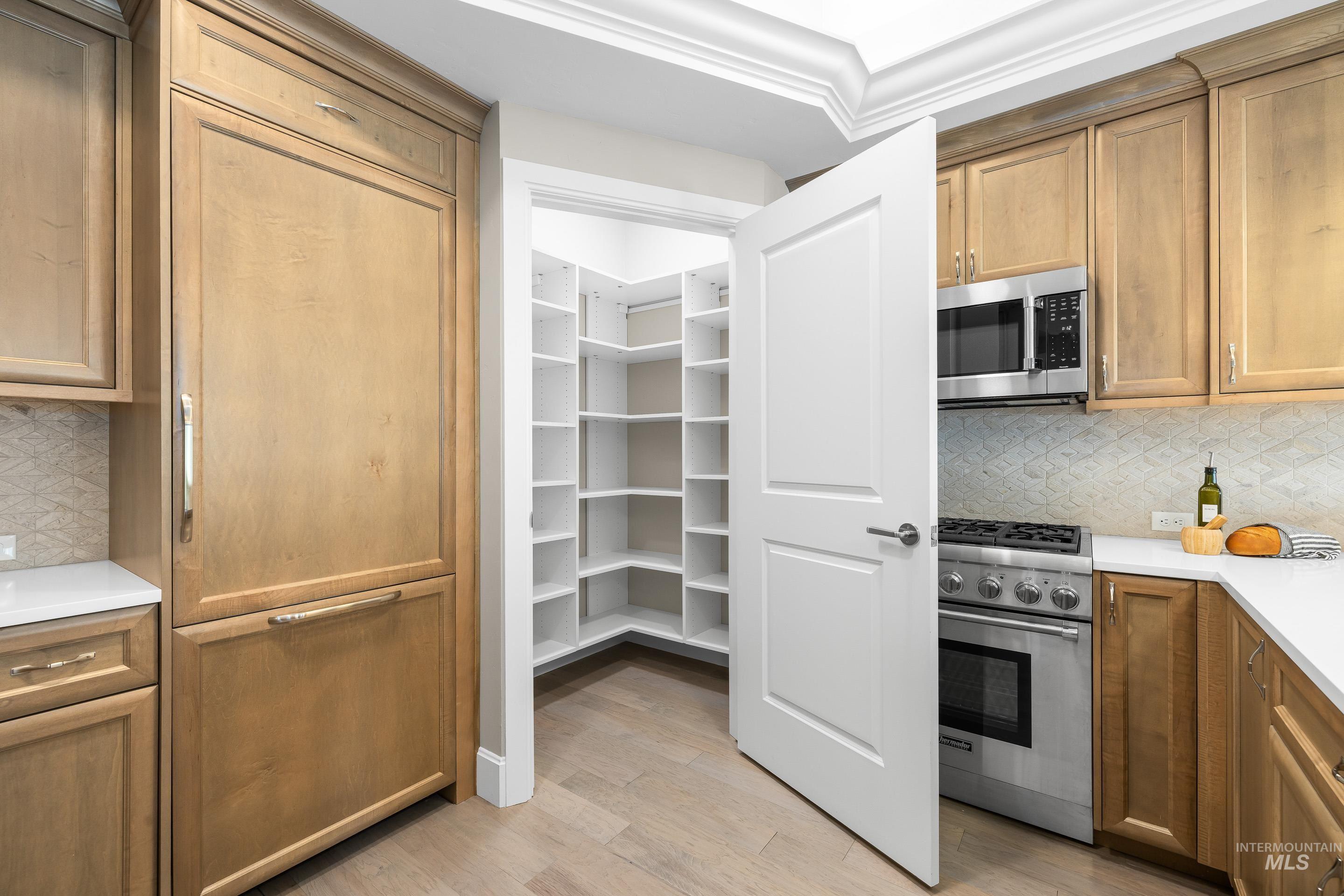 2967 W Crescent Rim Dr #206, Boise, Idaho 83706, 1 Bedroom, 1 Bathroom, Residential For Sale, Price $585,000, 98983113