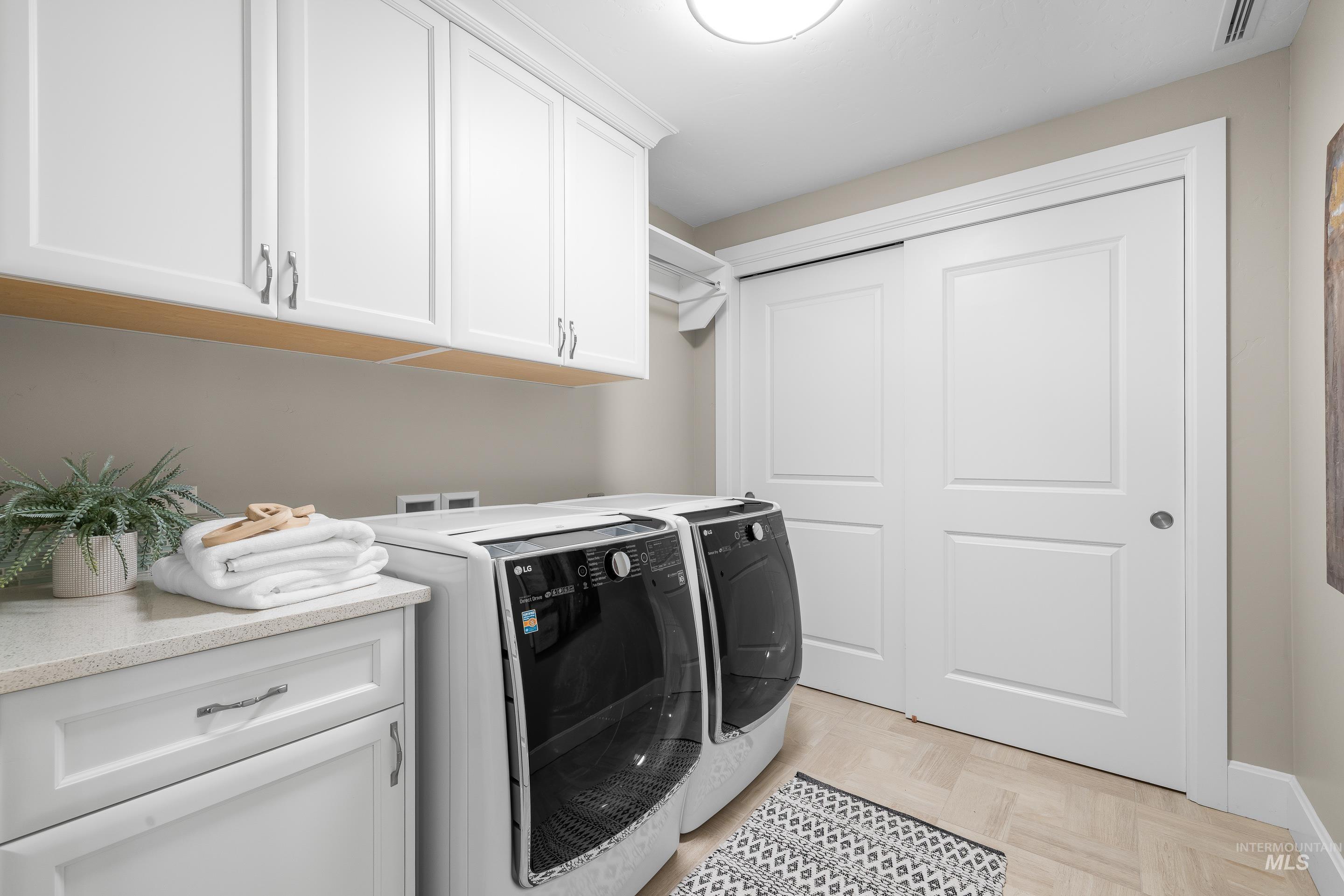 2967 W Crescent Rim Dr #206, Boise, Idaho 83706, 1 Bedroom, 1 Bathroom, Residential For Sale, Price $585,000, 98983113