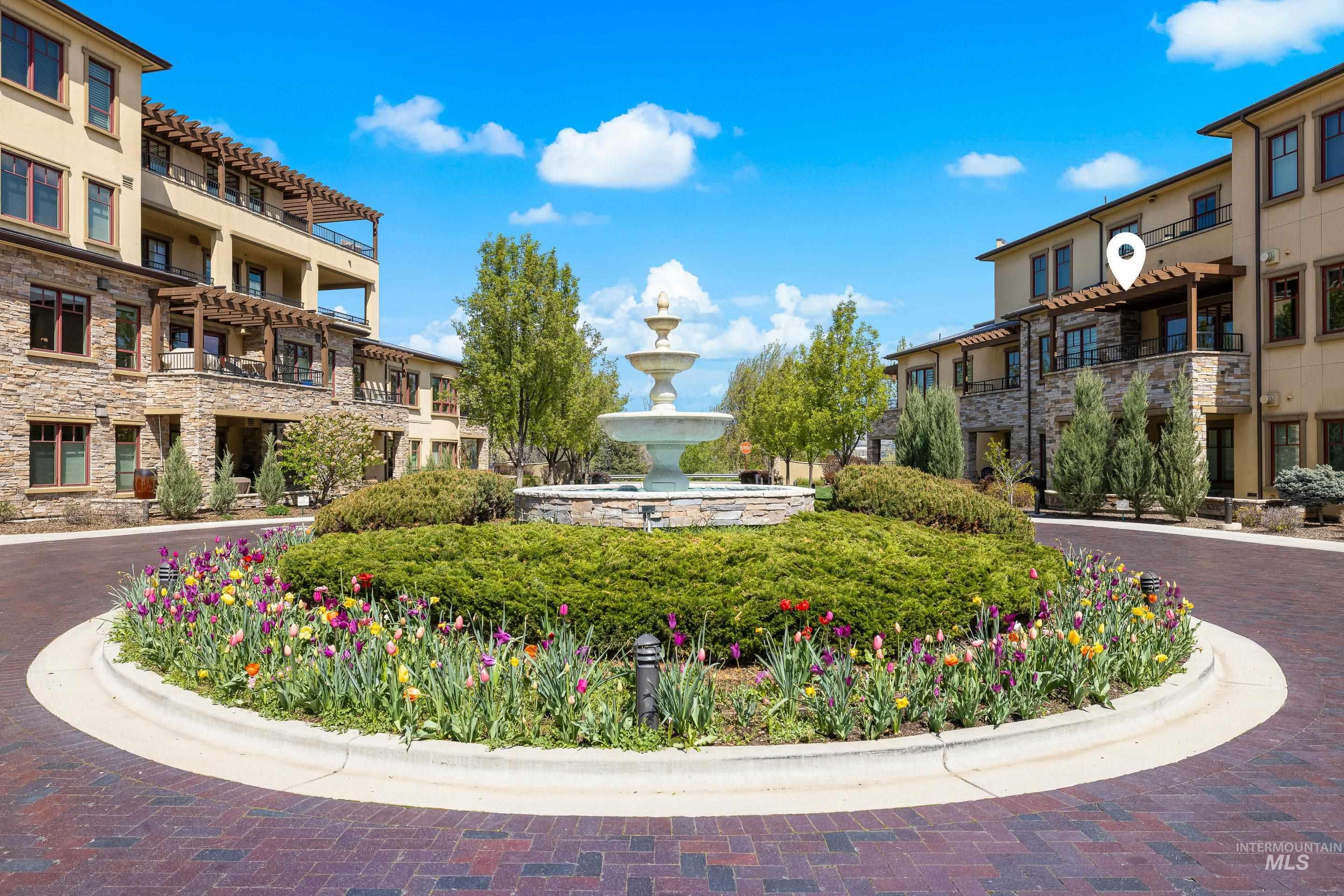 2967 W Crescent Rim Dr #206, Boise, Idaho 83706, 1 Bedroom, 1 Bathroom, Residential For Sale, Price $585,000, 98983113