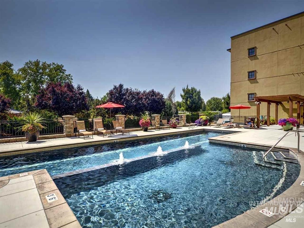 2967 W Crescent Rim Dr #206, Boise, Idaho 83706, 1 Bedroom, 1 Bathroom, Residential For Sale, Price $585,000, 98983113