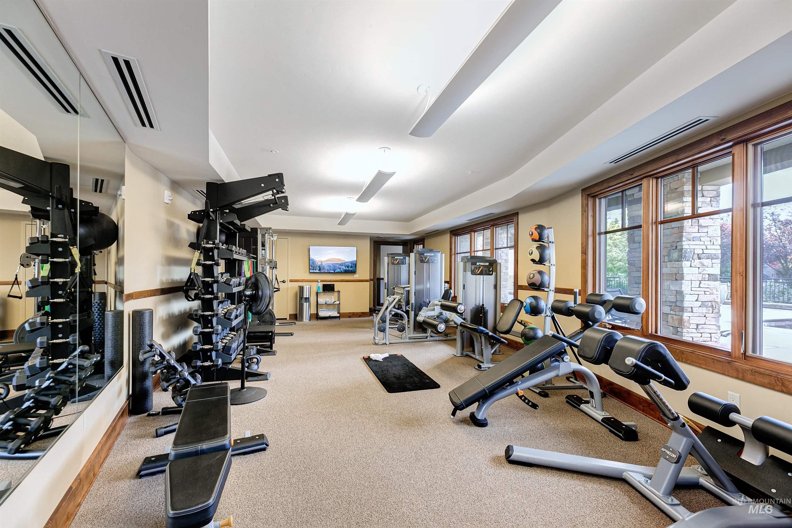 2967 W Crescent Rim Dr #206, Boise, Idaho 83706, 1 Bedroom, 1 Bathroom, Residential For Sale, Price $585,000, 98983113