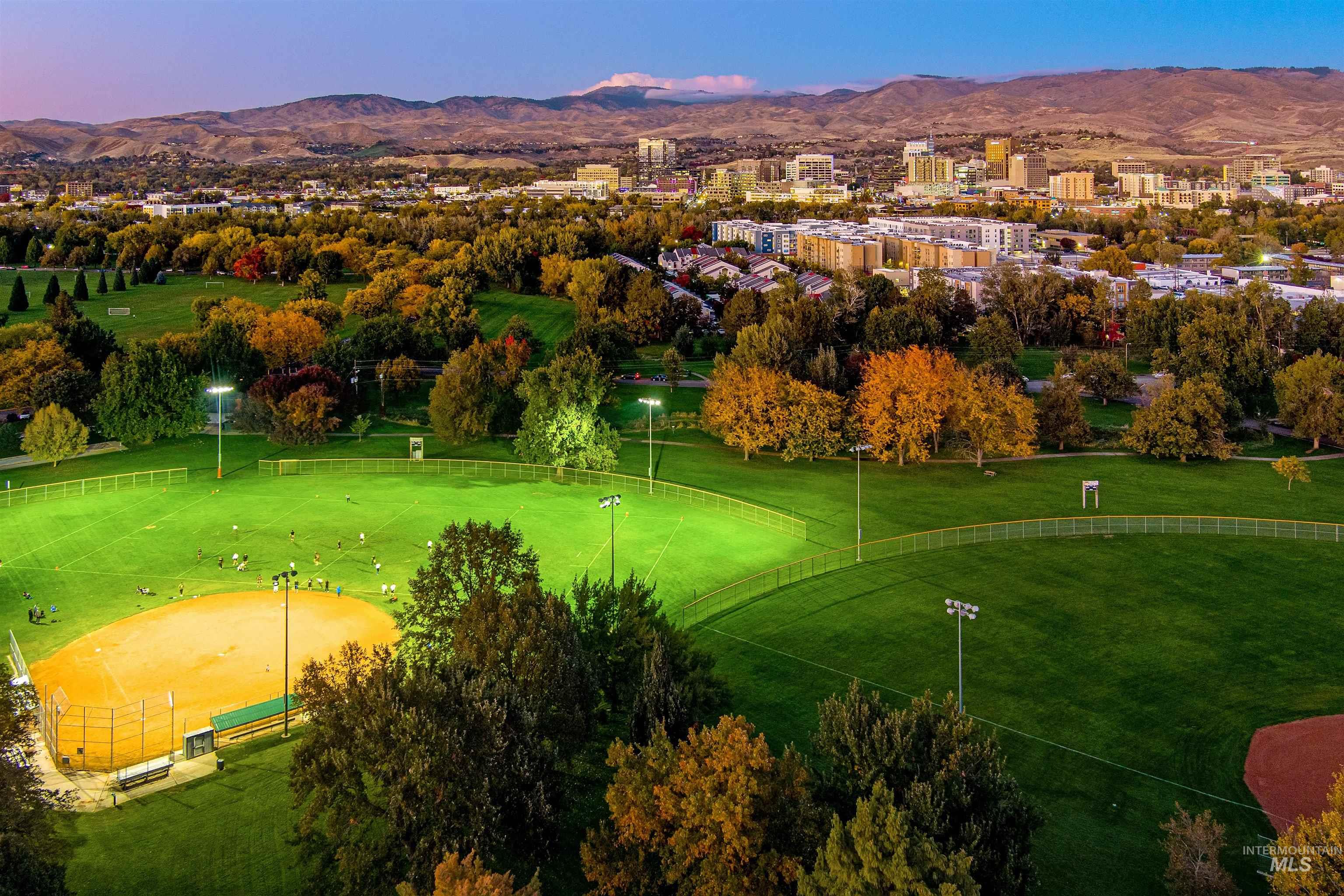 2967 W Crescent Rim Dr #206, Boise, Idaho 83706, 1 Bedroom, 1 Bathroom, Residential For Sale, Price $585,000, 98983113