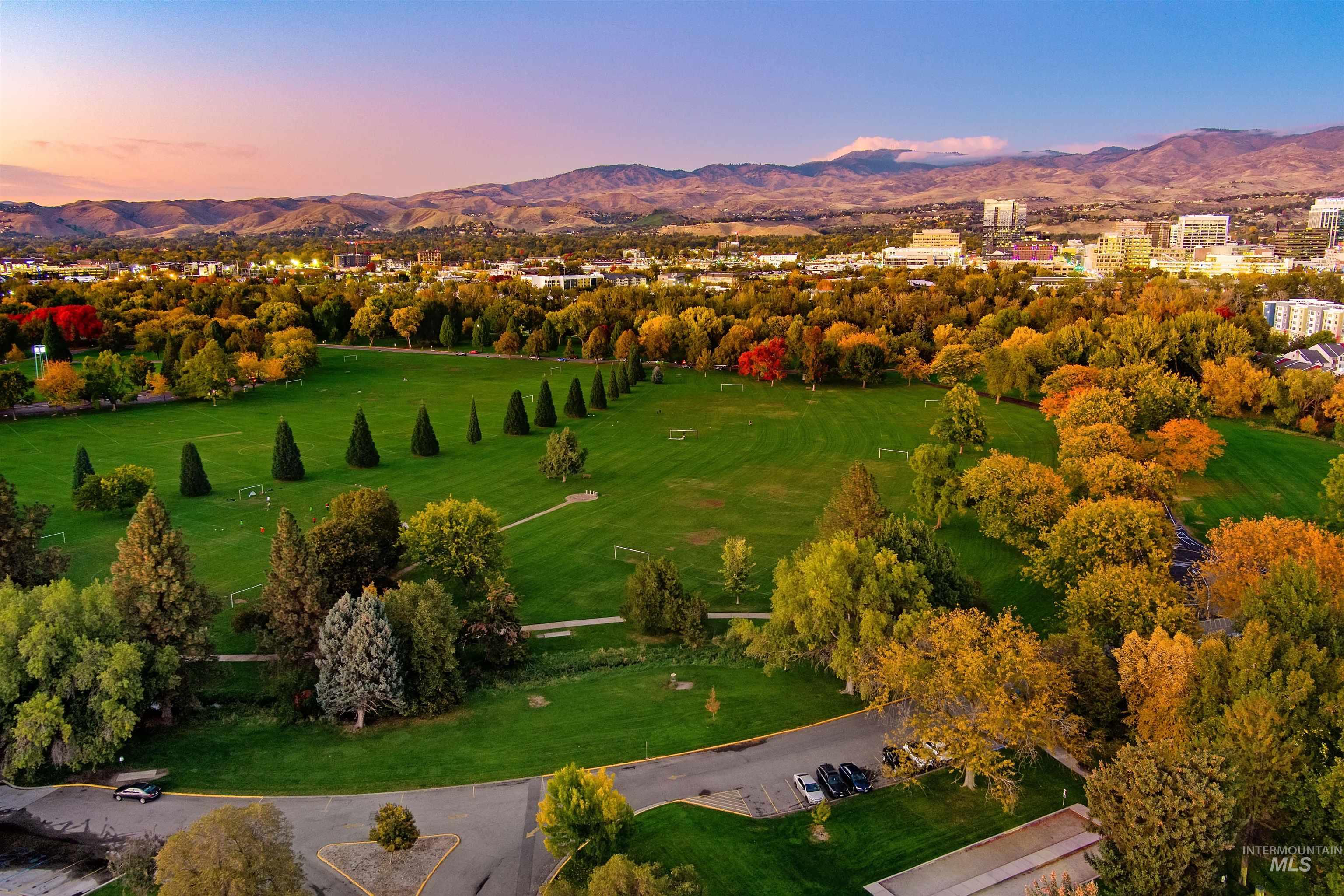 2967 W Crescent Rim Dr #206, Boise, Idaho 83706, 1 Bedroom, 1 Bathroom, Residential For Sale, Price $585,000, 98983113