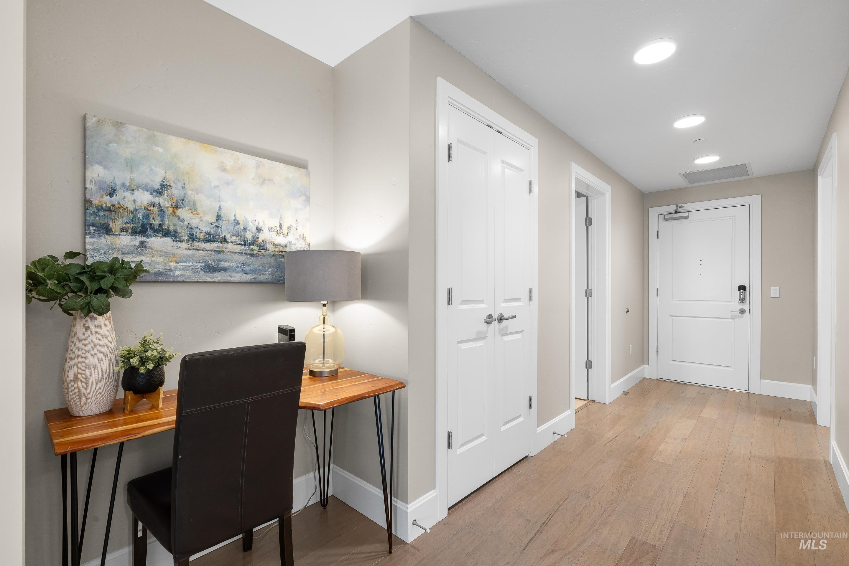 2967 W Crescent Rim Dr #206, Boise, Idaho 83706, 1 Bedroom, 1 Bathroom, Residential For Sale, Price $585,000, 98983113