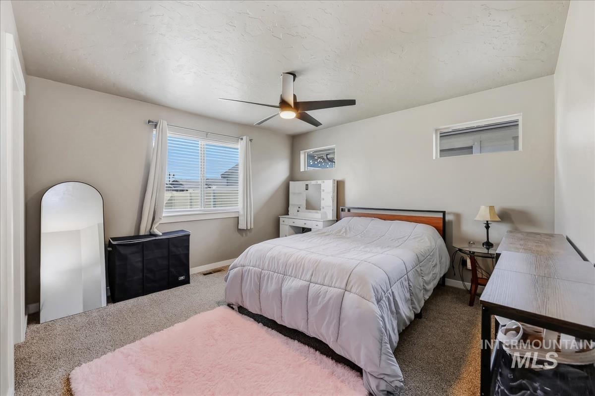 307 Crimson Circle South, Fruitland, Idaho 83619, 3 Bedrooms, 2 Bathrooms, Residential For Sale, Price $340,000,MLS 98983115