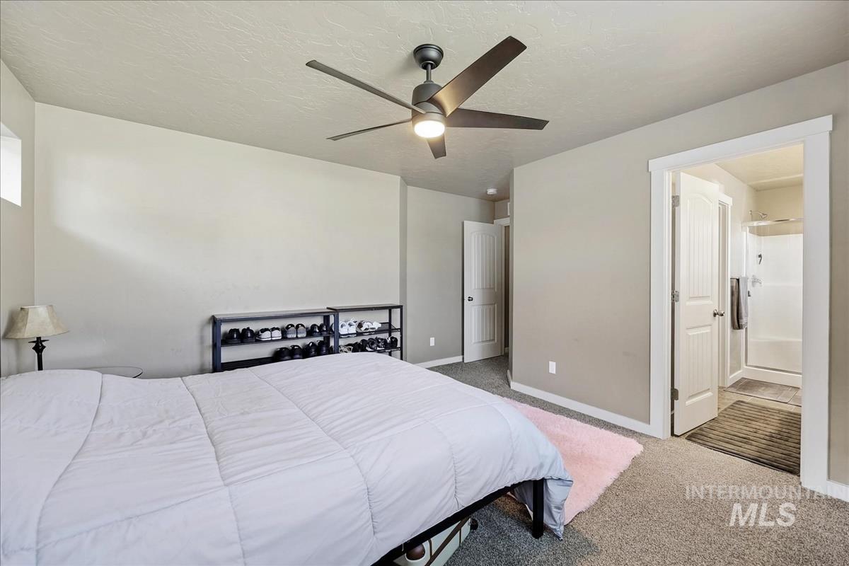 307 Crimson Circle South, Fruitland, Idaho 83619, 3 Bedrooms, 2 Bathrooms, Residential For Sale, Price $340,000,MLS 98983115