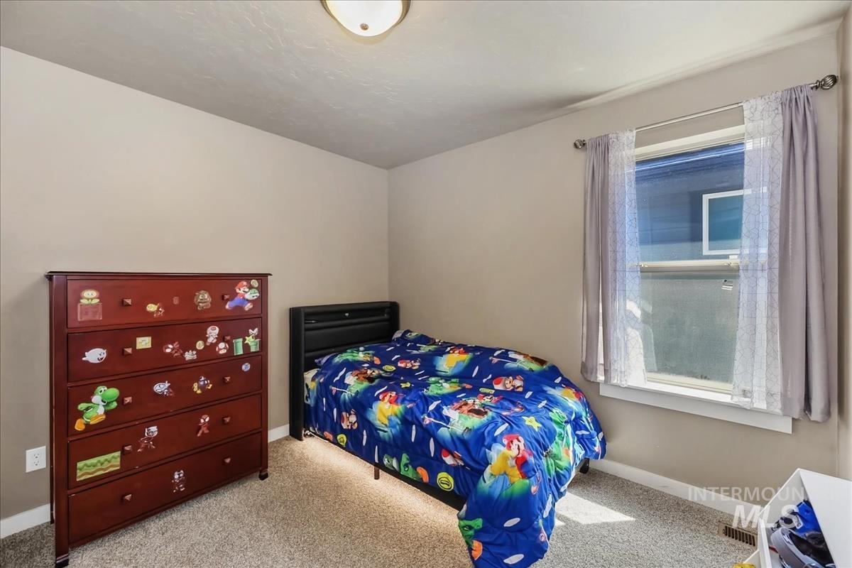 307 Crimson Circle South, Fruitland, Idaho 83619, 3 Bedrooms, 2 Bathrooms, Residential For Sale, Price $340,000,MLS 98983115