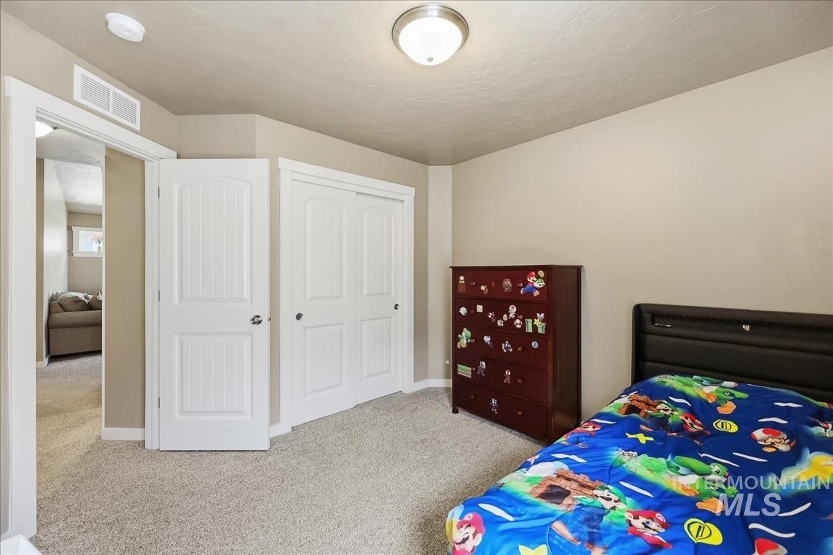 307 Crimson Circle South, Fruitland, Idaho 83619, 3 Bedrooms, 2 Bathrooms, Residential For Sale, Price $340,000,MLS 98983115