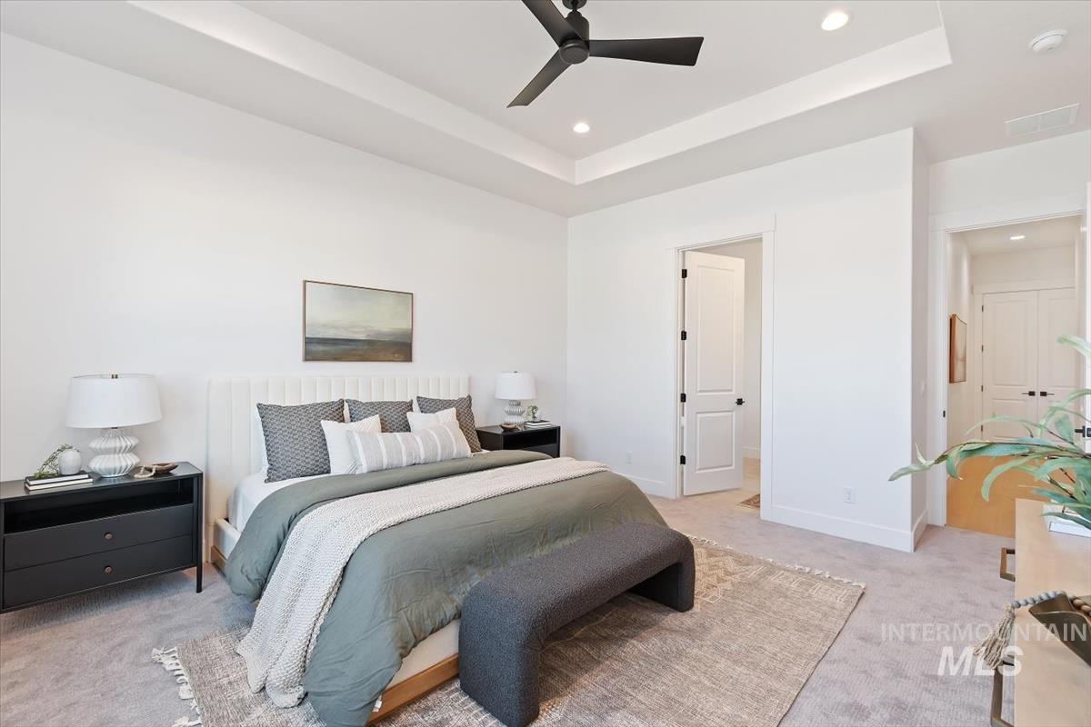 719 W Oak Springs Dr., Meridian, Idaho 83642, 4 Bedrooms, 3 Bathrooms, Residential For Sale, Price $874,880, 98983120