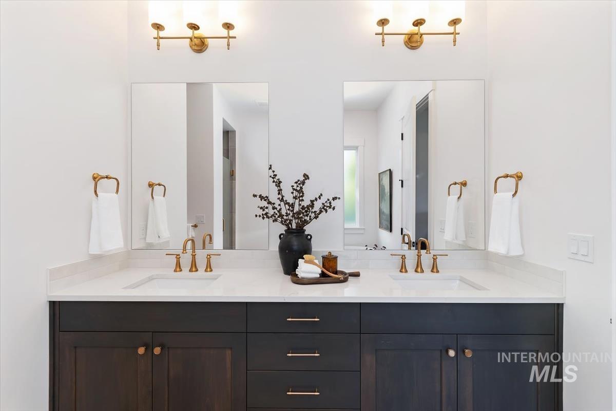 719 W Oak Springs Dr., Meridian, Idaho 83642, 4 Bedrooms, 3 Bathrooms, Residential For Sale, Price $874,880, 98983120