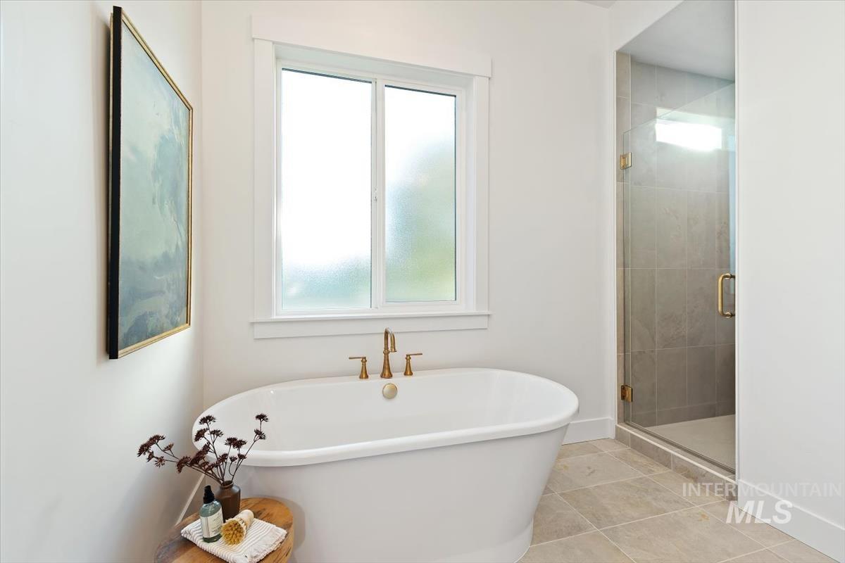 719 W Oak Springs Dr., Meridian, Idaho 83642, 4 Bedrooms, 3 Bathrooms, Residential For Sale, Price $874,880, 98983120